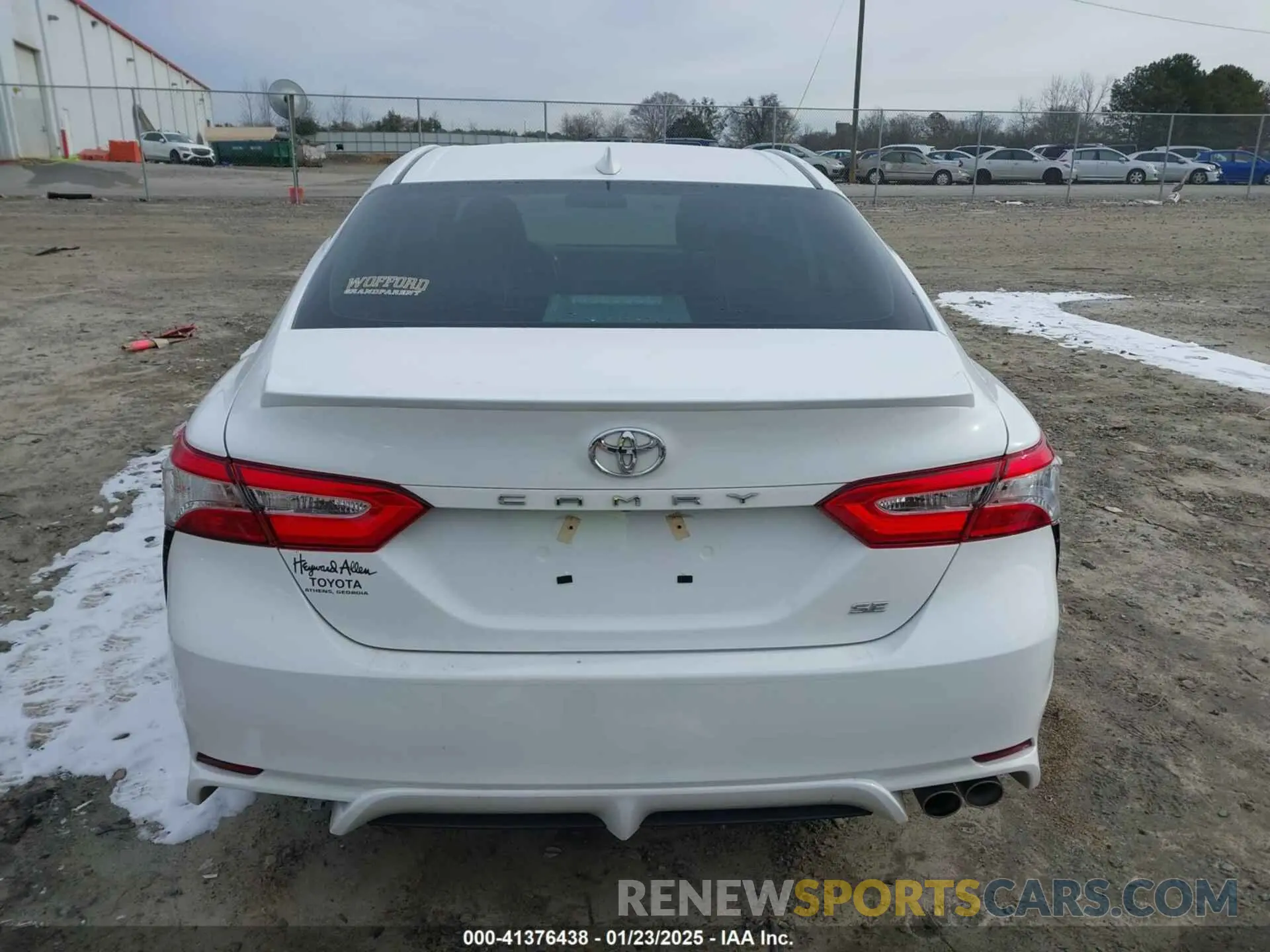 17 Photograph of a damaged car 4T1G11AKXLU920633 TOYOTA CAMRY 2020