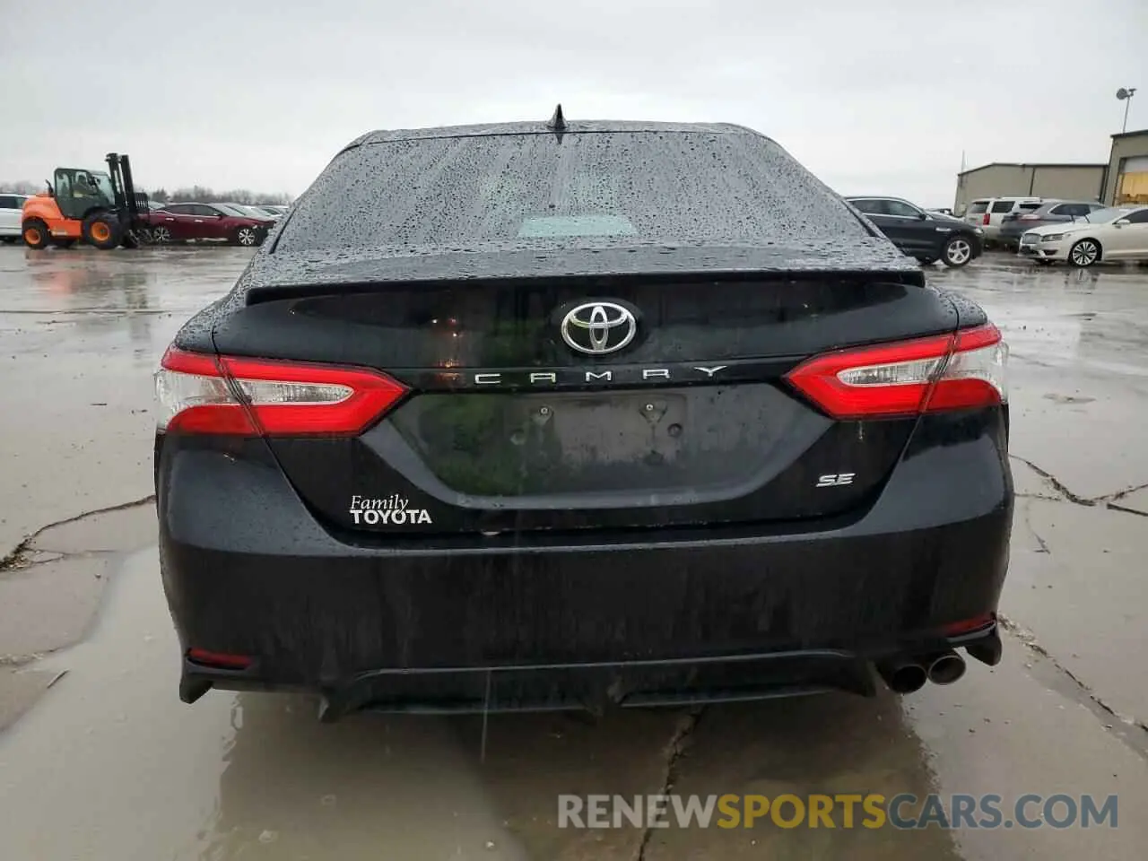 6 Photograph of a damaged car 4T1G11AKXLU922902 TOYOTA CAMRY 2020