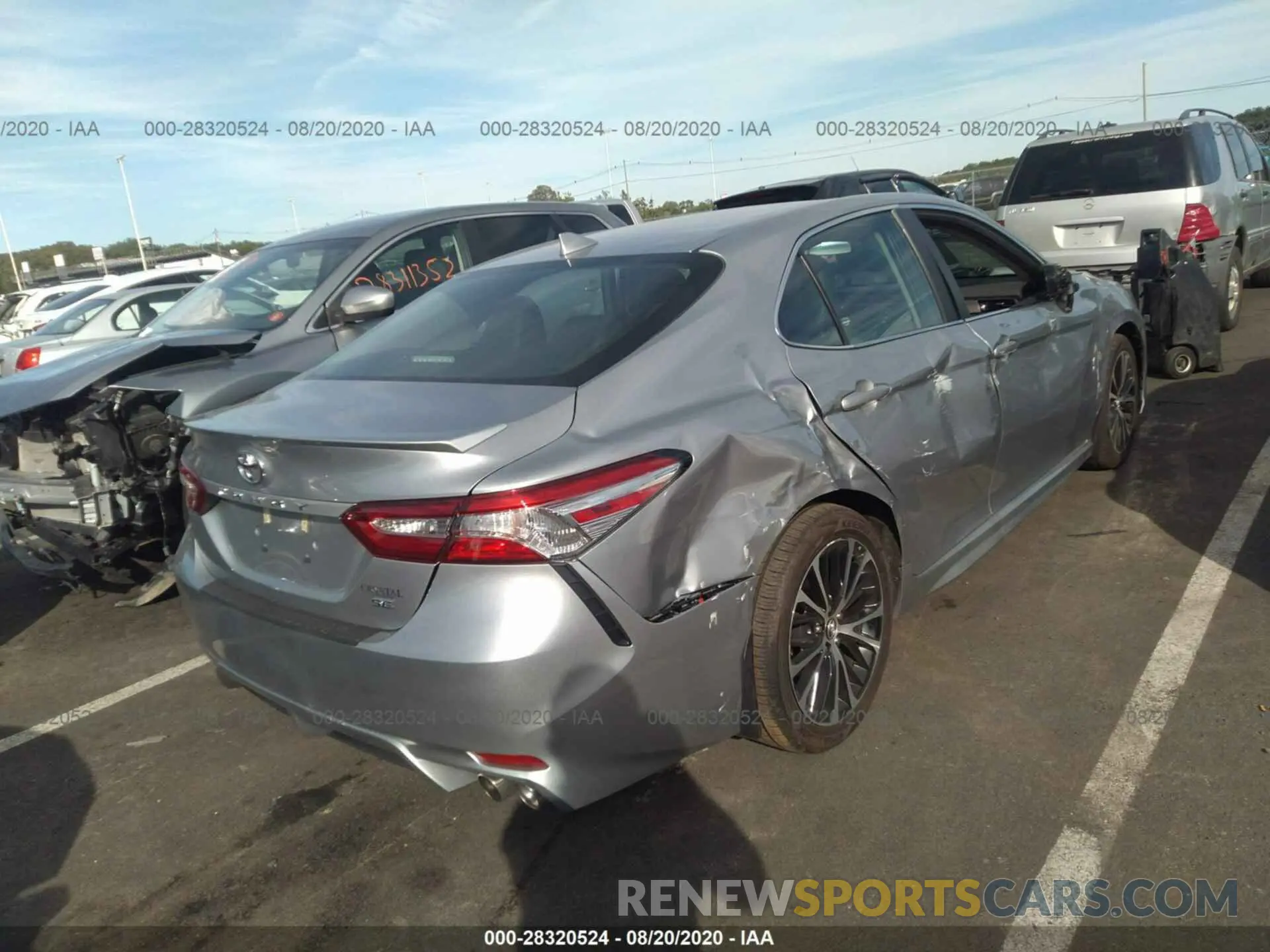 4 Photograph of a damaged car 4T1G11AKXLU926173 TOYOTA CAMRY 2020