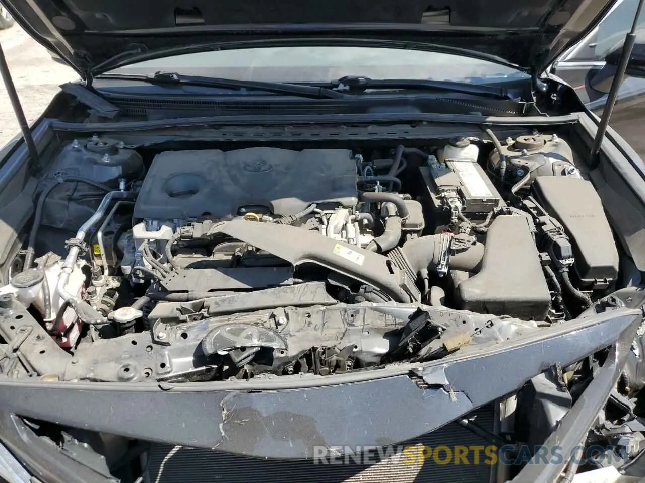 11 Photograph of a damaged car 4T1G11AKXLU947640 TOYOTA CAMRY 2020