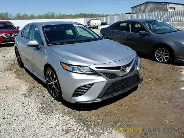 13 Photograph of a damaged car 4T1G11AKXLU950957 TOYOTA CAMRY 2020