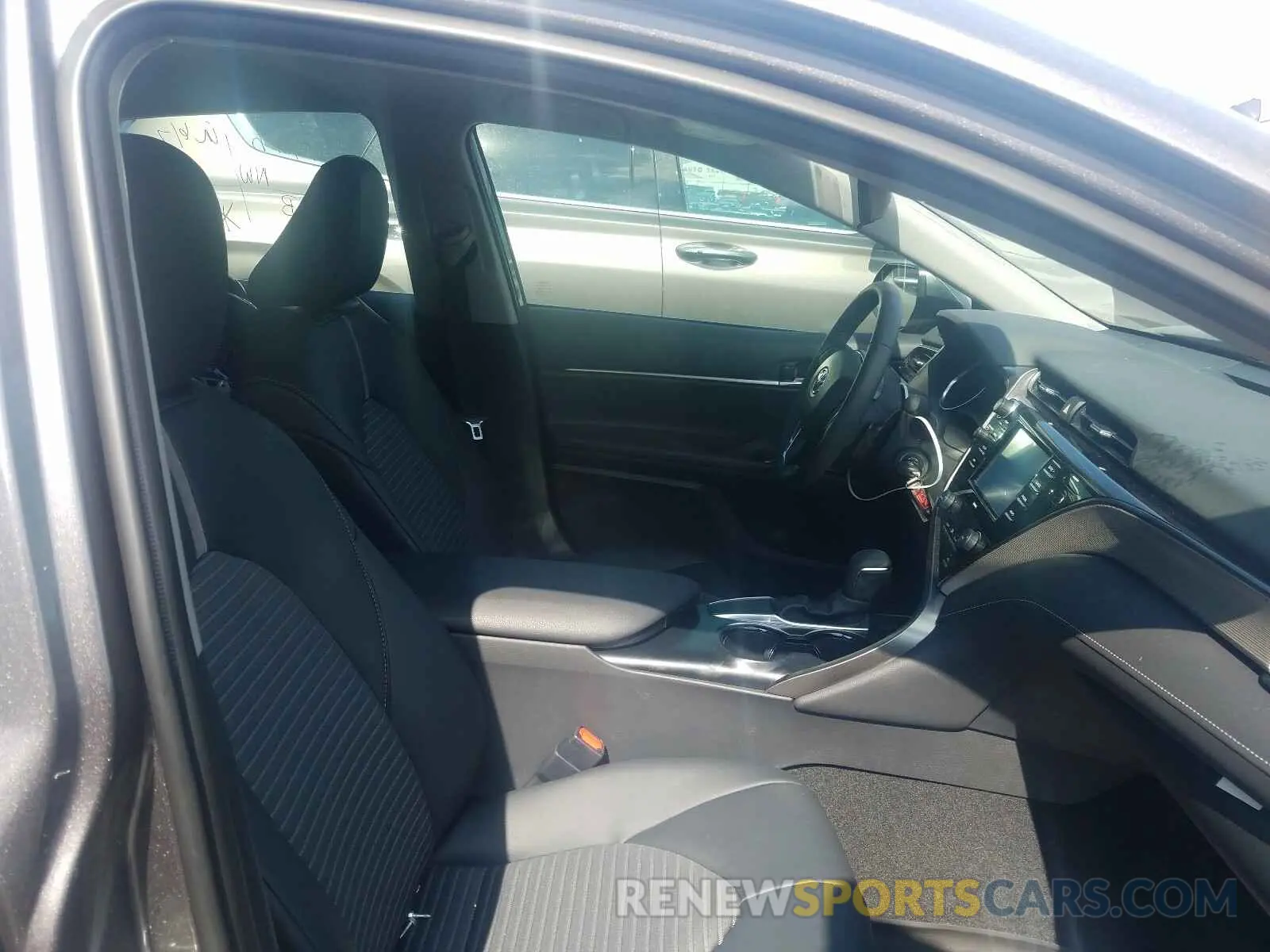 5 Photograph of a damaged car 4T1G11AKXLU952207 TOYOTA CAMRY 2020