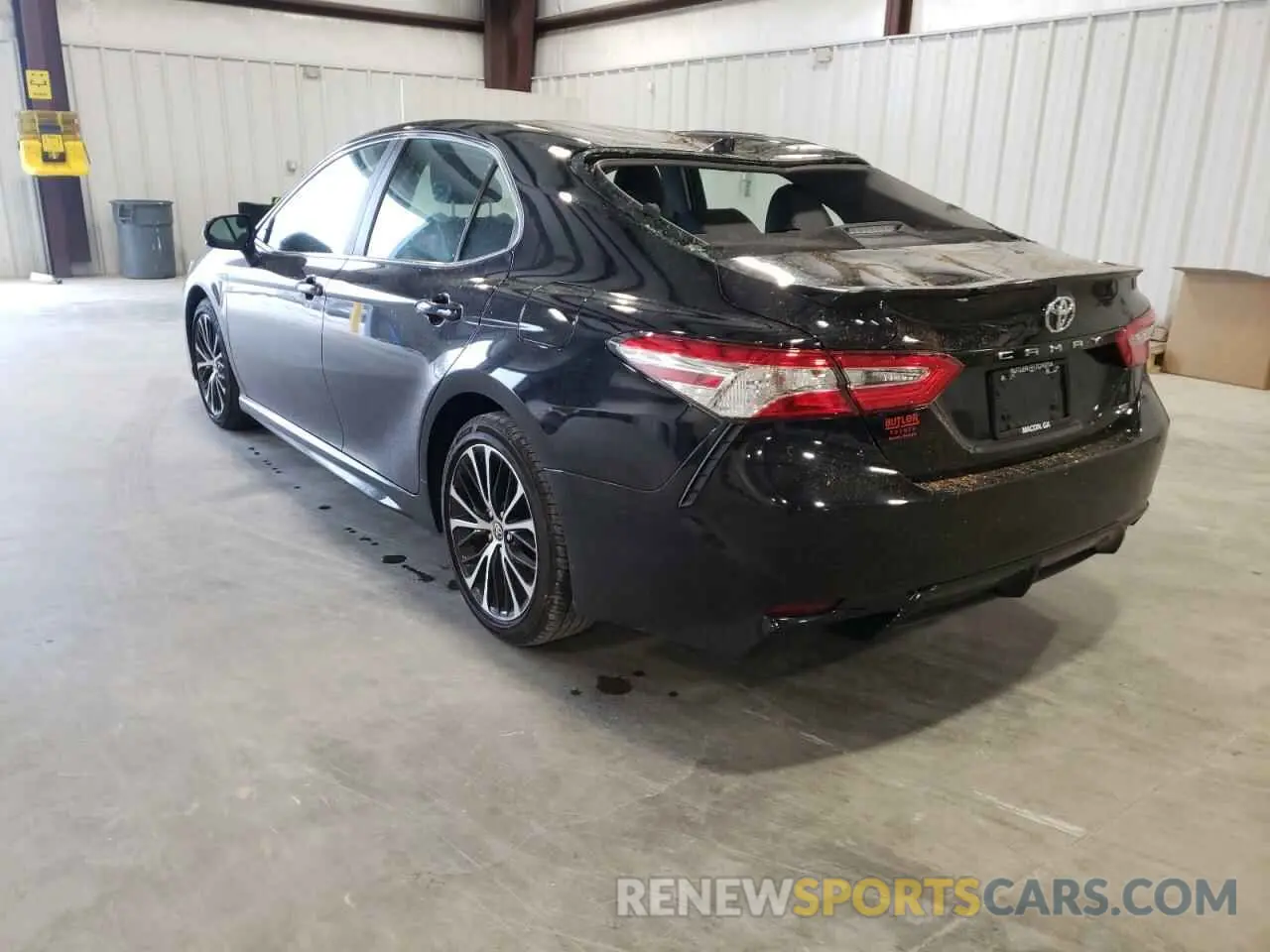 3 Photograph of a damaged car 4T1G11AKXLU962235 TOYOTA CAMRY 2020