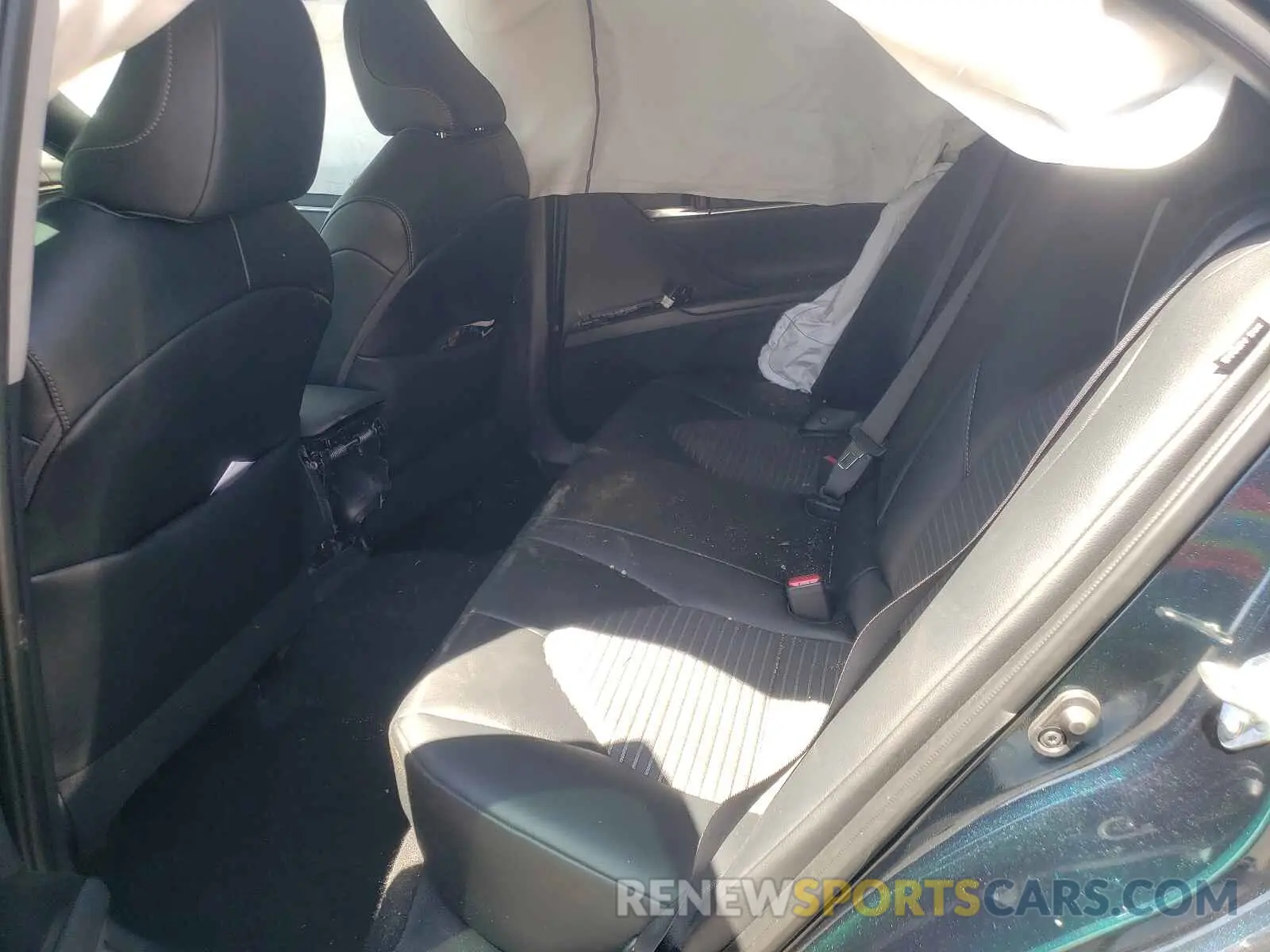 6 Photograph of a damaged car 4T1G11BK1LU009864 TOYOTA CAMRY 2020