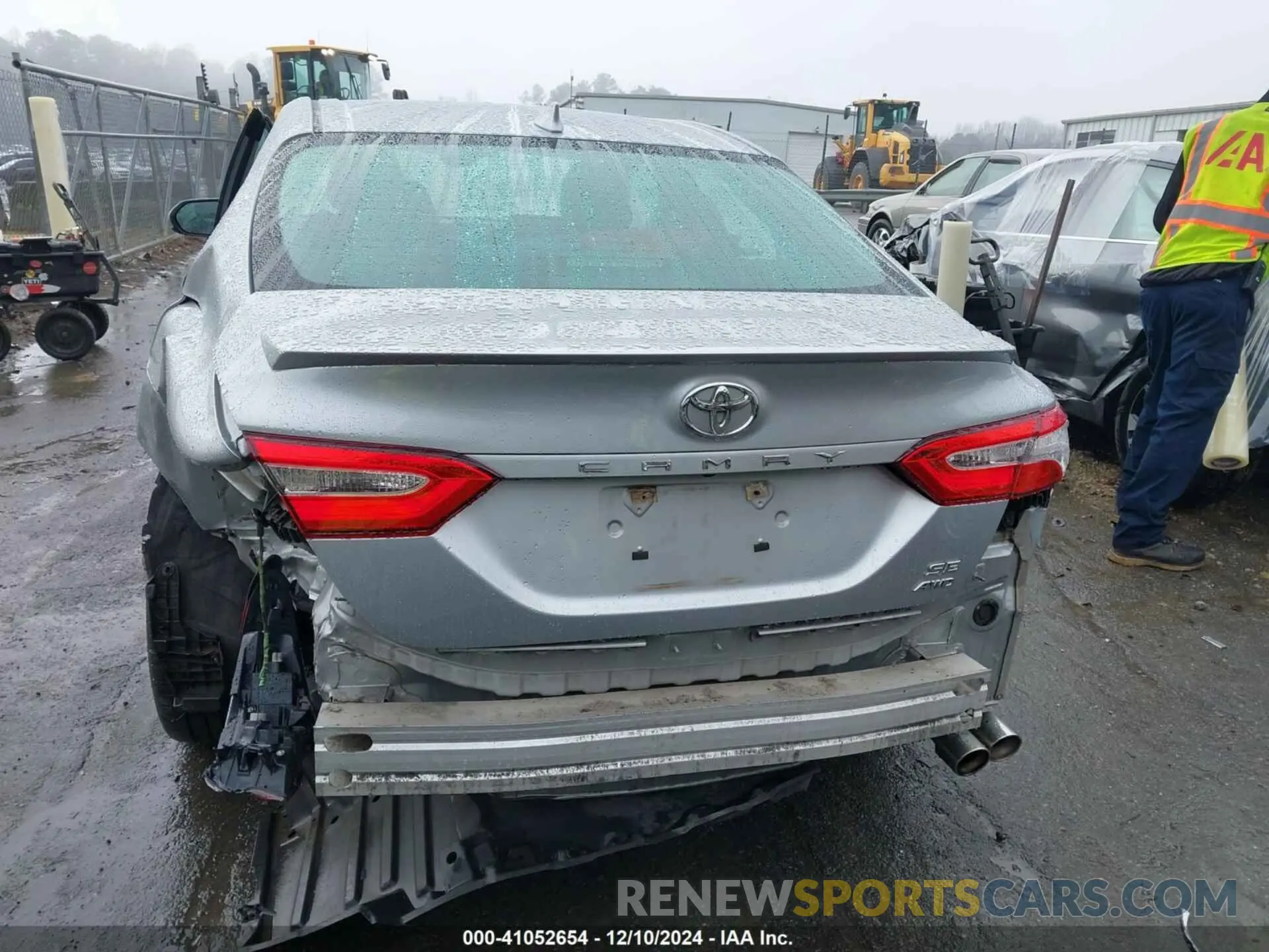 16 Фотография поврежденного автомобиля 4T1G11BK2LU008805 TOYOTA CAMRY 2020