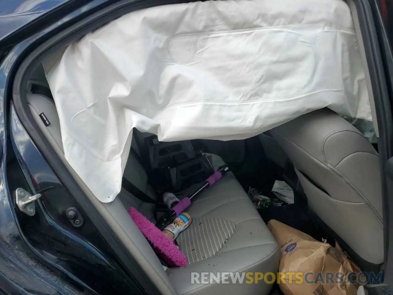 10 Photograph of a damaged car 4T1G11BK3LU017299 TOYOTA CAMRY 2020