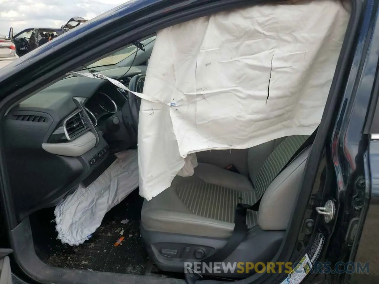 7 Photograph of a damaged car 4T1G11BK3LU017299 TOYOTA CAMRY 2020