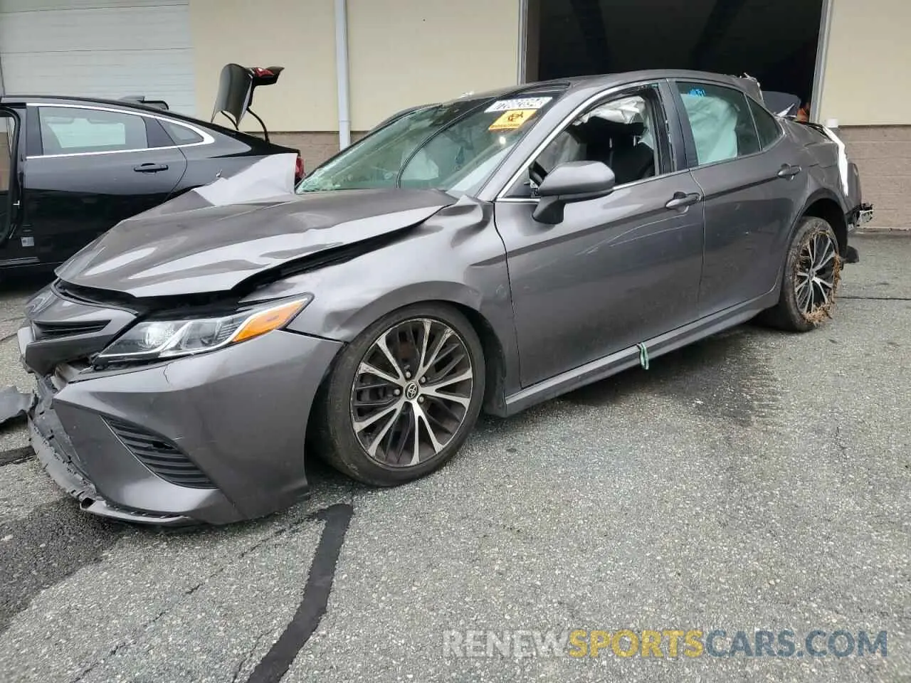 1 Photograph of a damaged car 4T1G11BK3LU019781 TOYOTA CAMRY 2020