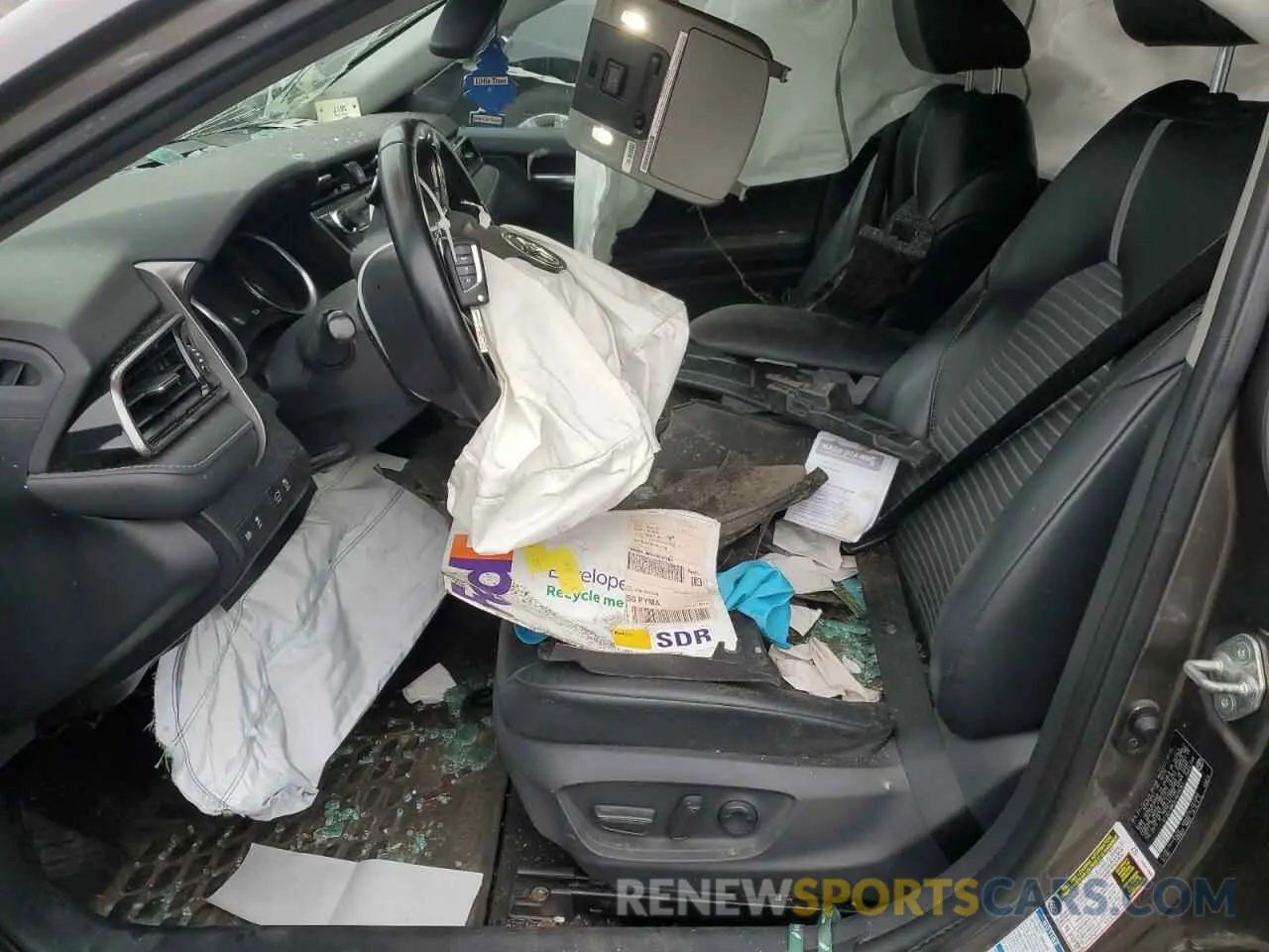7 Photograph of a damaged car 4T1G11BK3LU019781 TOYOTA CAMRY 2020