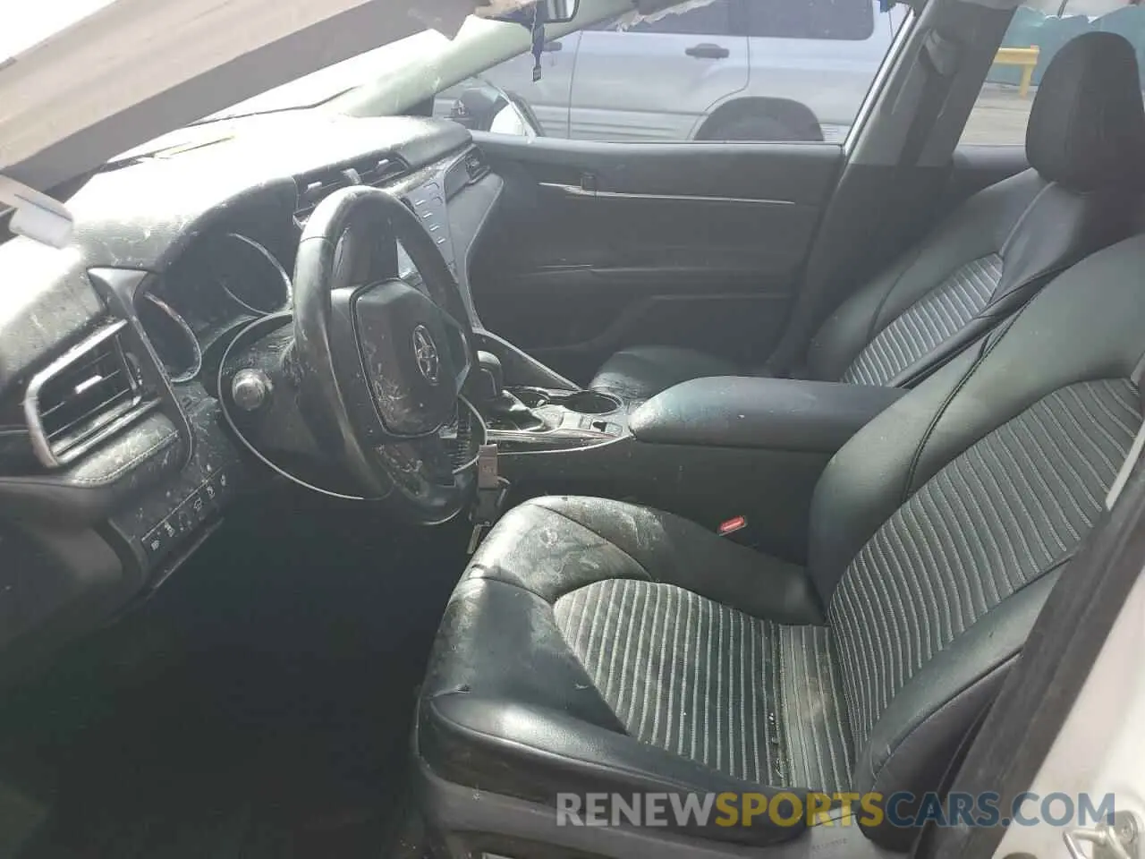 7 Фотография поврежденного автомобиля 4T1G11BK6LU011867 TOYOTA CAMRY 2020