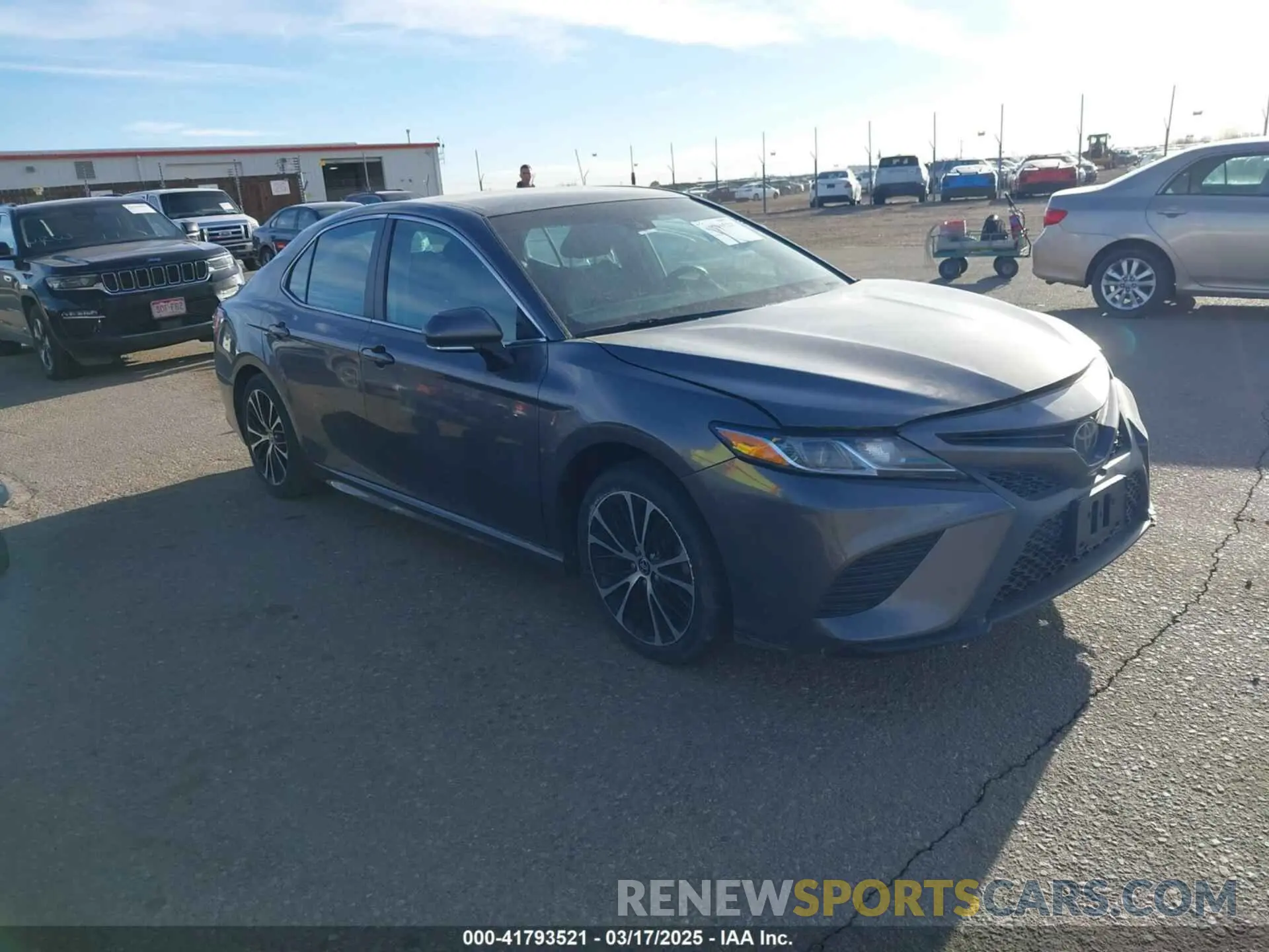 1 Фотография поврежденного автомобиля 4T1G11BK8LU008226 TOYOTA CAMRY 2020