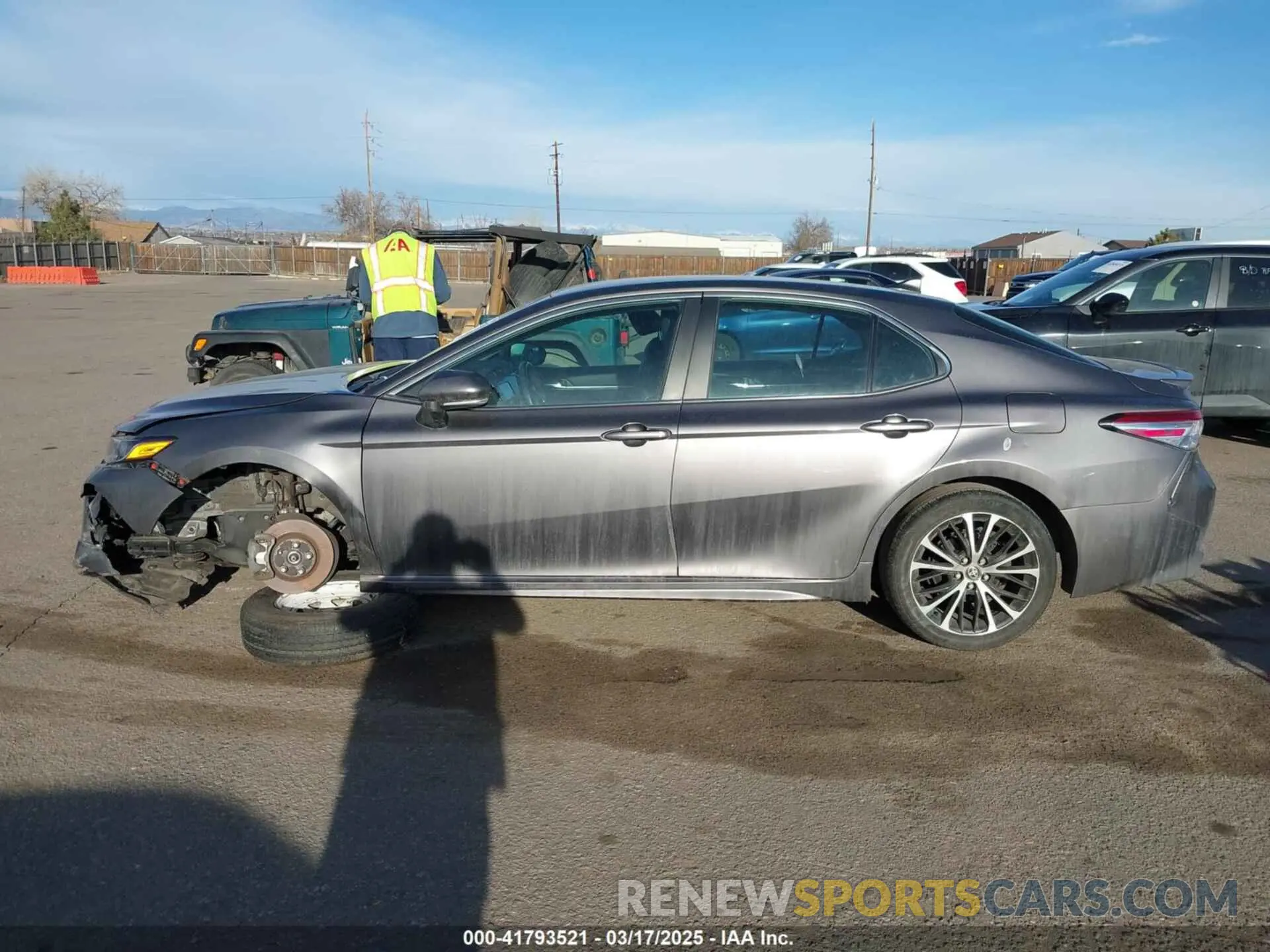 14 Фотография поврежденного автомобиля 4T1G11BK8LU008226 TOYOTA CAMRY 2020