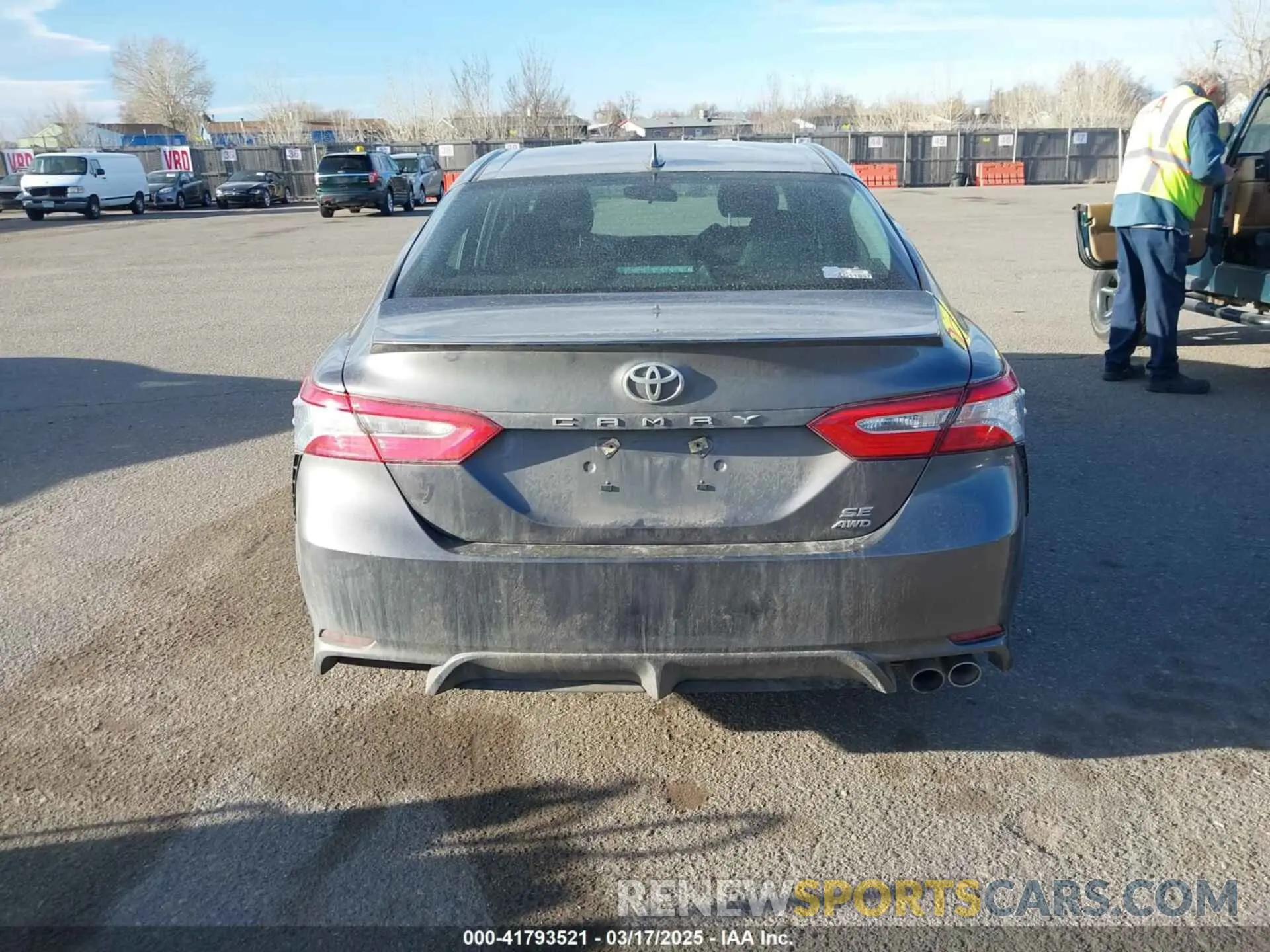 16 Фотография поврежденного автомобиля 4T1G11BK8LU008226 TOYOTA CAMRY 2020