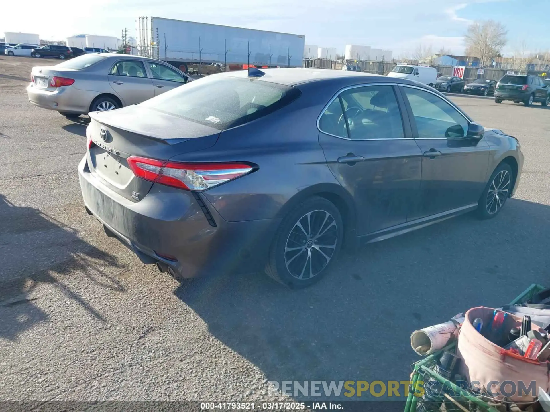4 Фотография поврежденного автомобиля 4T1G11BK8LU008226 TOYOTA CAMRY 2020