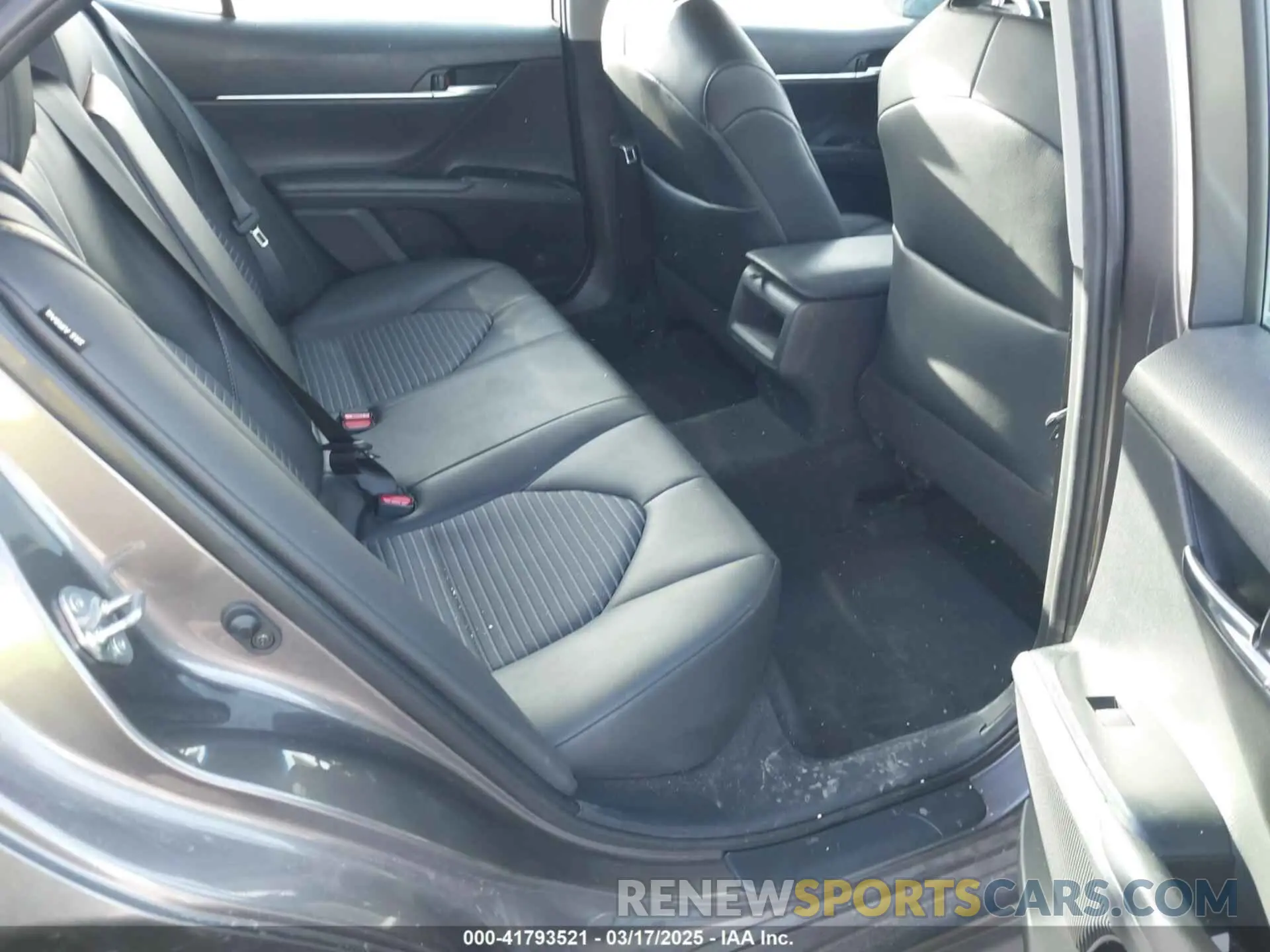 8 Фотография поврежденного автомобиля 4T1G11BK8LU008226 TOYOTA CAMRY 2020