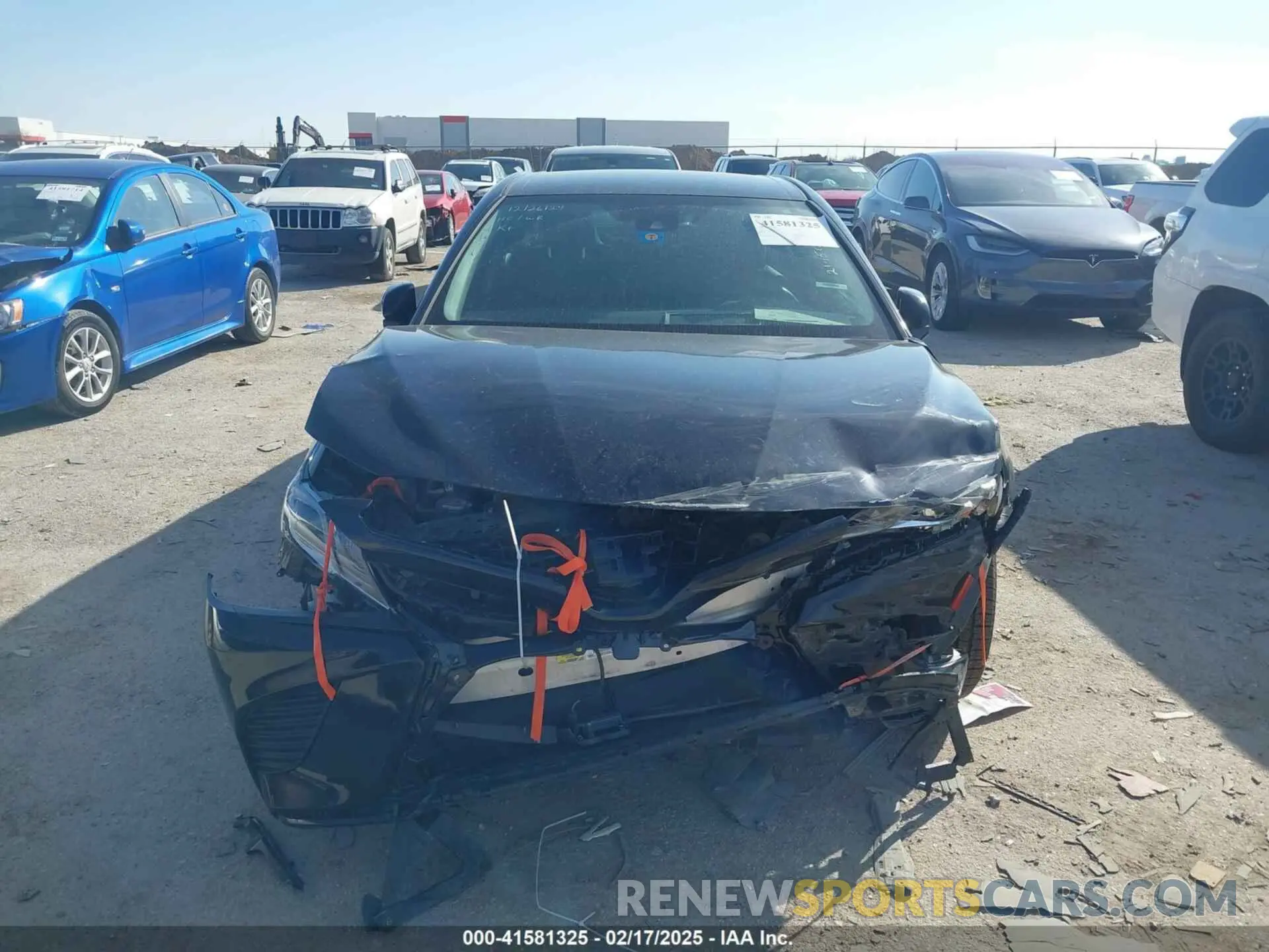 13 Photograph of a damaged car 4T1G31AK0LU015425 TOYOTA CAMRY 2020