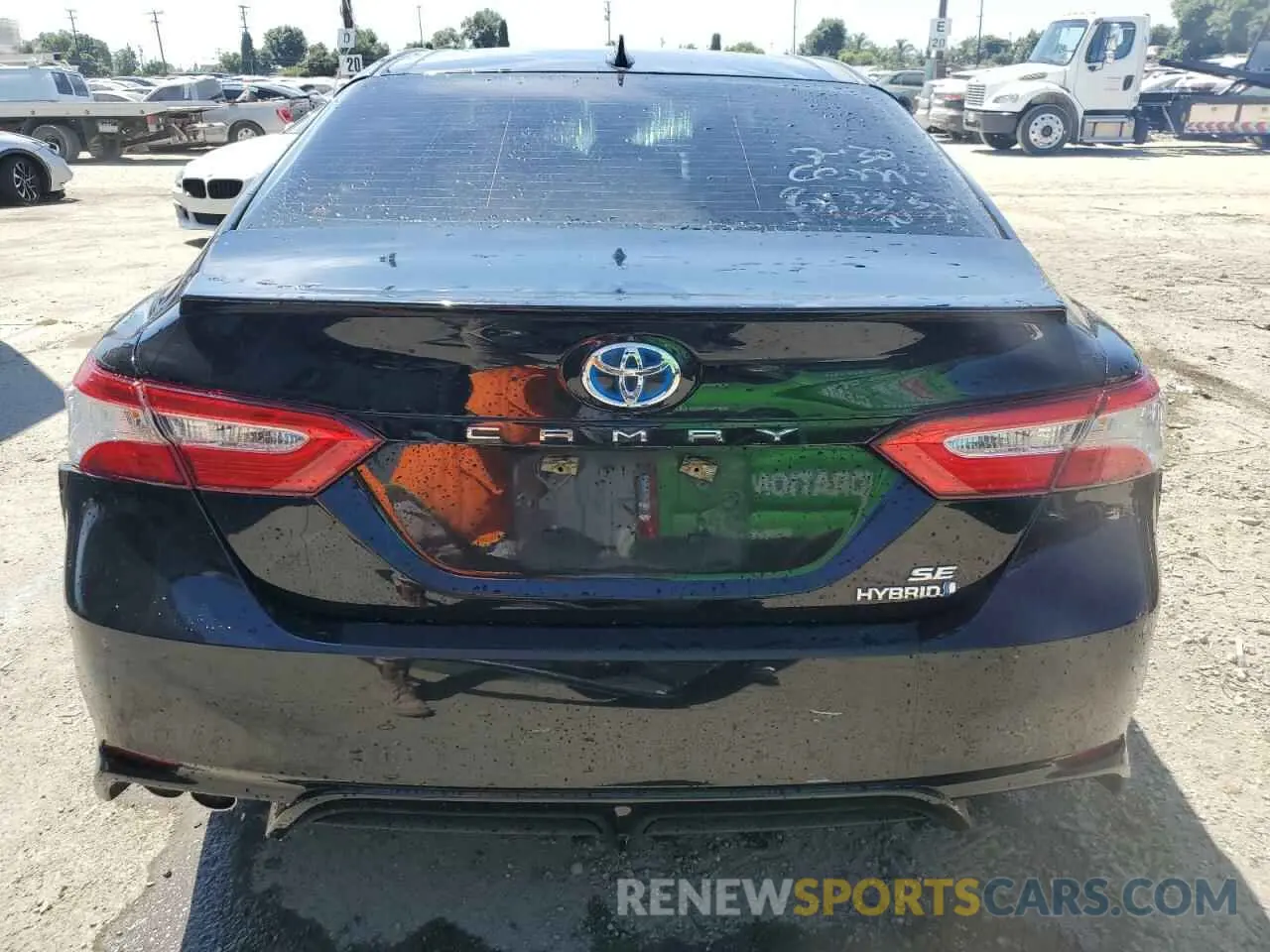 6 Photograph of a damaged car 4T1G31AK0LU526827 TOYOTA CAMRY 2020