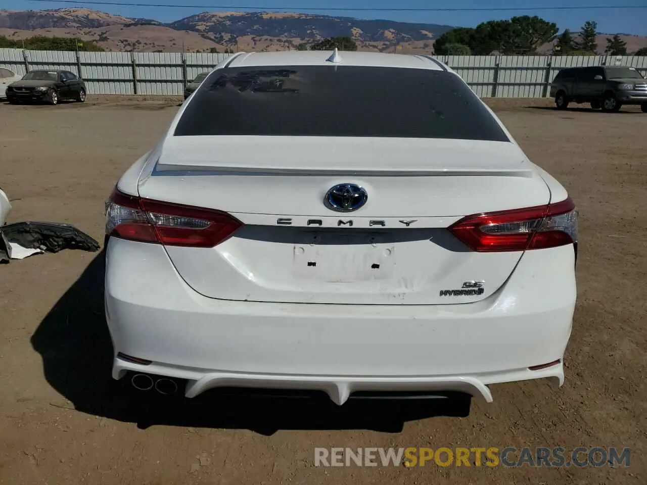 6 Photograph of a damaged car 4T1G31AK1LU012131 TOYOTA CAMRY 2020