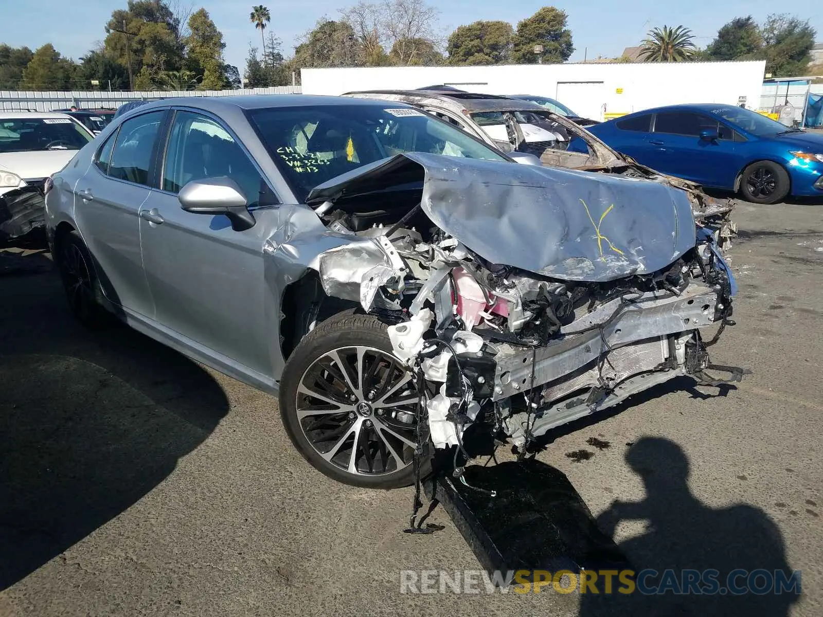 1 Photograph of a damaged car 4T1G31AK1LU013263 TOYOTA CAMRY 2020