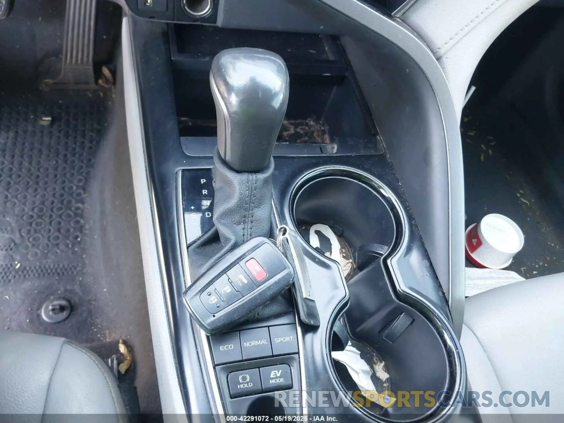 11 Фотография поврежденного автомобиля 4T1G31AK1LU014512 TOYOTA CAMRY 2020