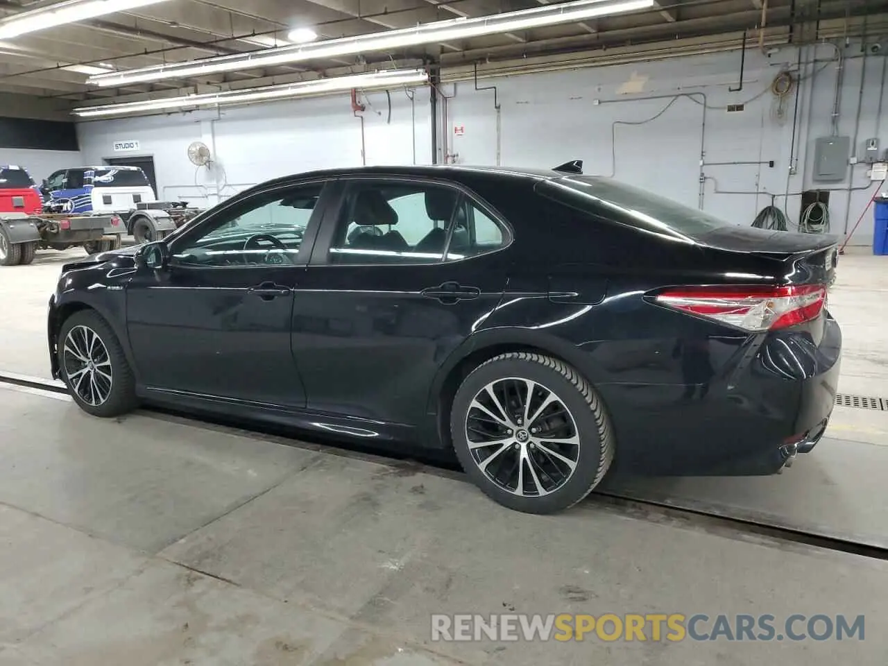 2 Фотография поврежденного автомобиля 4T1G31AK3LU522335 TOYOTA CAMRY 2020