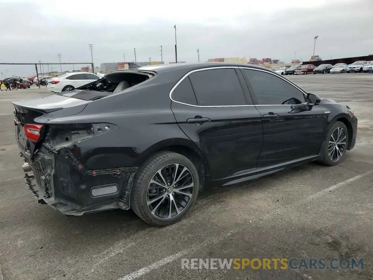3 Photograph of a damaged car 4T1G31AK5LU011354 TOYOTA CAMRY 2020