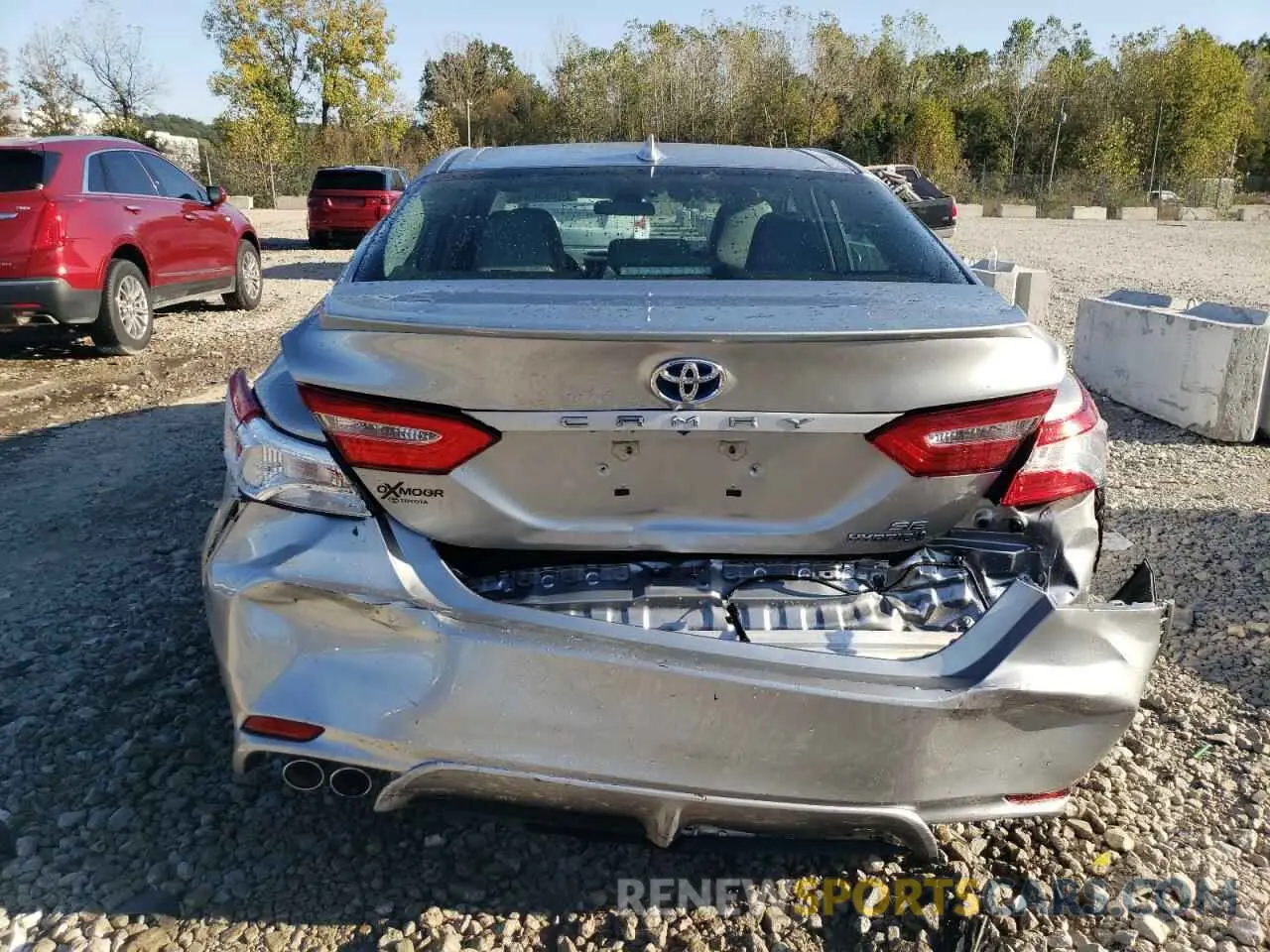 6 Photograph of a damaged car 4T1G31AK6LU542420 TOYOTA CAMRY 2020