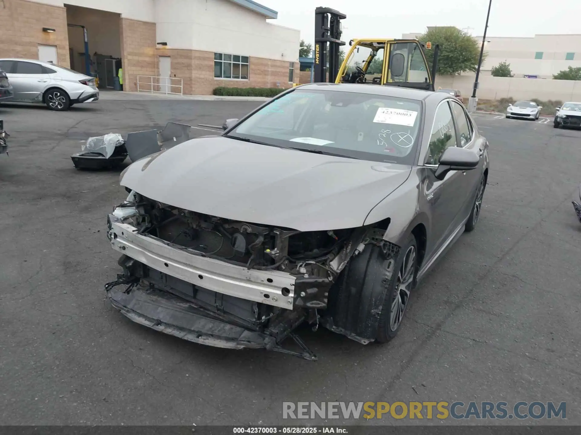 2 Photograph of a damaged car 4T1G31AK7LU014336 TOYOTA CAMRY 2020