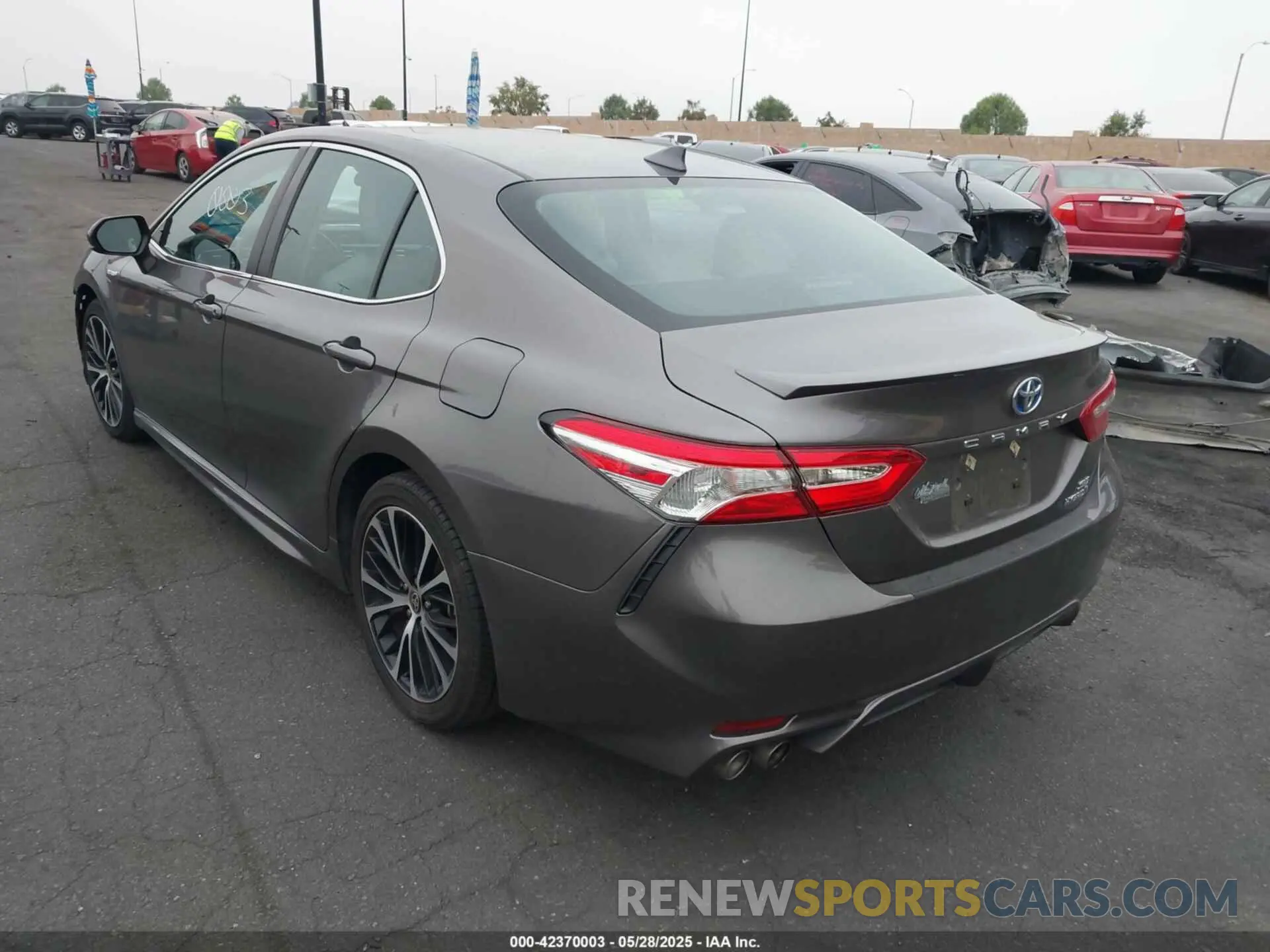 3 Photograph of a damaged car 4T1G31AK7LU014336 TOYOTA CAMRY 2020