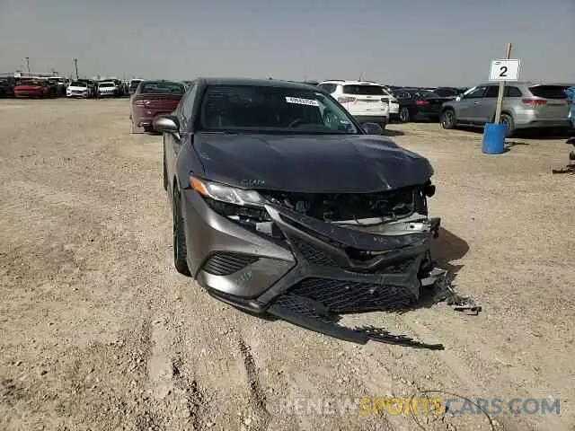 11 Photograph of a damaged car 4T1G31AK7LU535363 TOYOTA CAMRY 2020