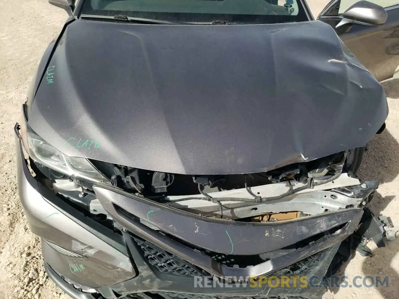 12 Photograph of a damaged car 4T1G31AK7LU535363 TOYOTA CAMRY 2020