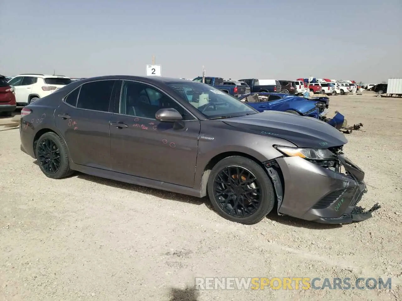 4 Photograph of a damaged car 4T1G31AK7LU535363 TOYOTA CAMRY 2020