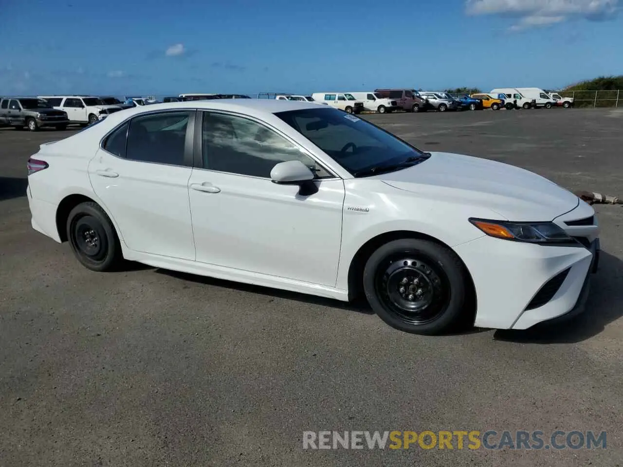 4 Photograph of a damaged car 4T1G31AK7LU540370 TOYOTA CAMRY 2020