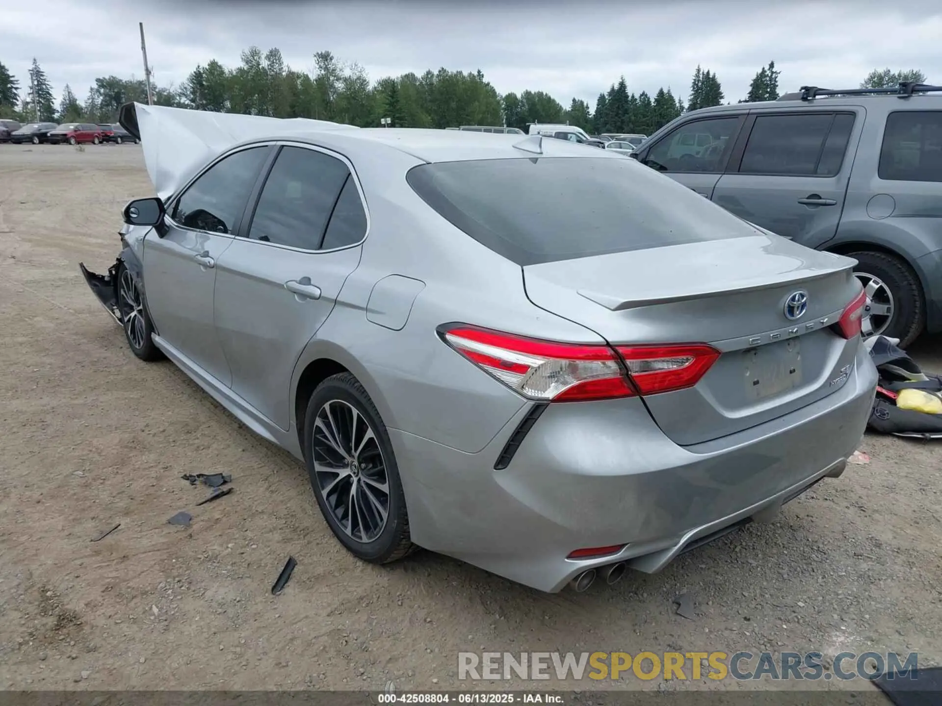 3 Photograph of a damaged car 4T1G31AK8LU014717 TOYOTA CAMRY 2020
