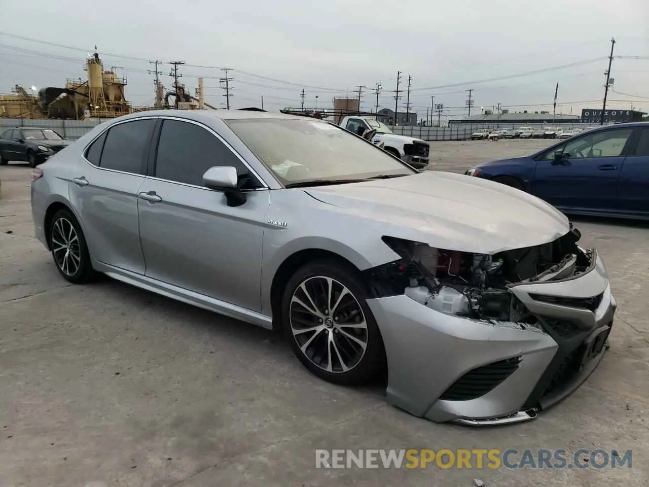 1 Photograph of a damaged car 4T1G31AK8LU530821 TOYOTA CAMRY 2020