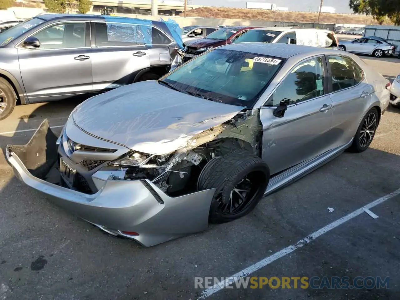 1 Photograph of a damaged car 4T1G31AK8LU543200 TOYOTA CAMRY 2020