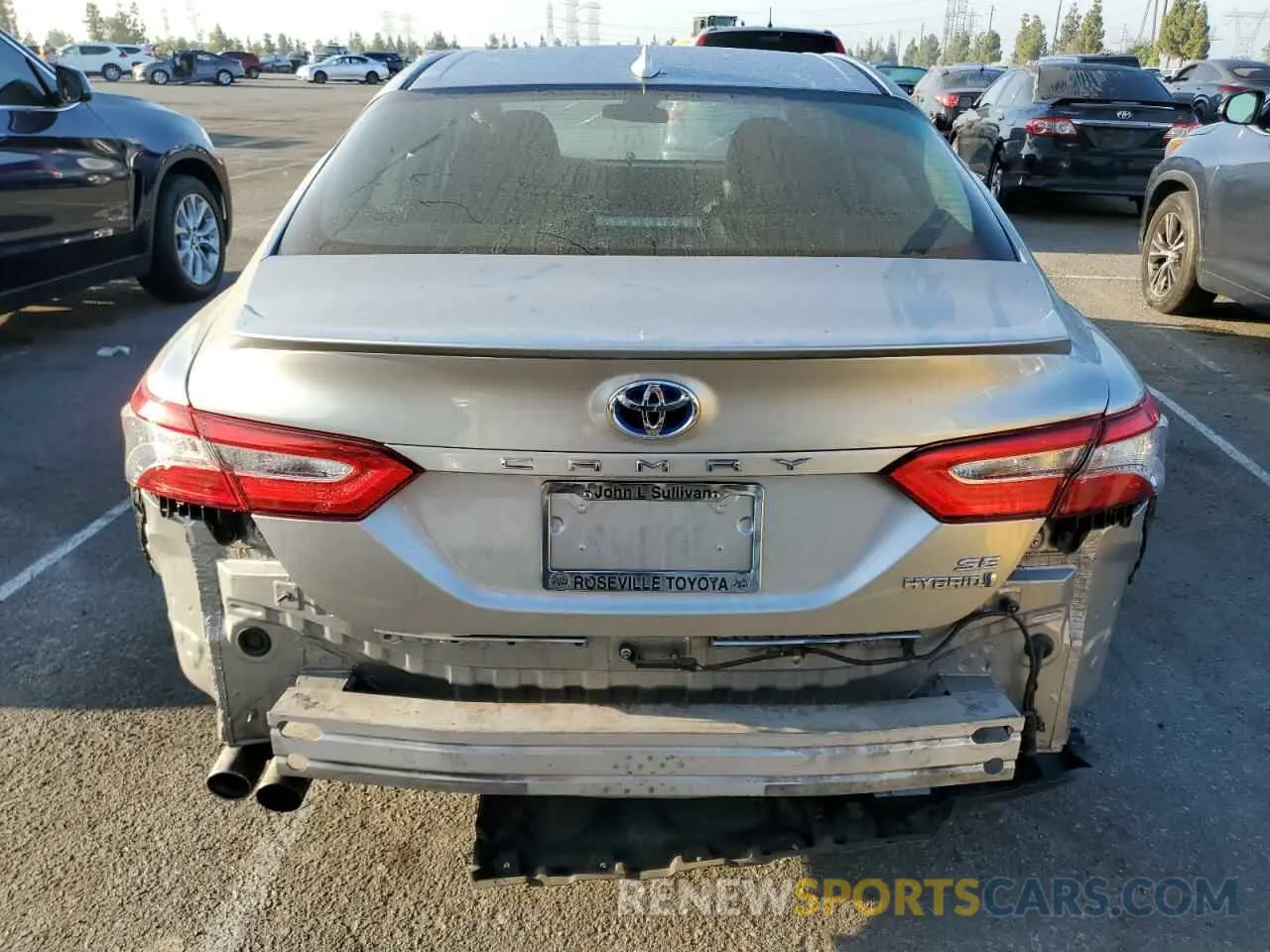 6 Photograph of a damaged car 4T1G31AK8LU543200 TOYOTA CAMRY 2020