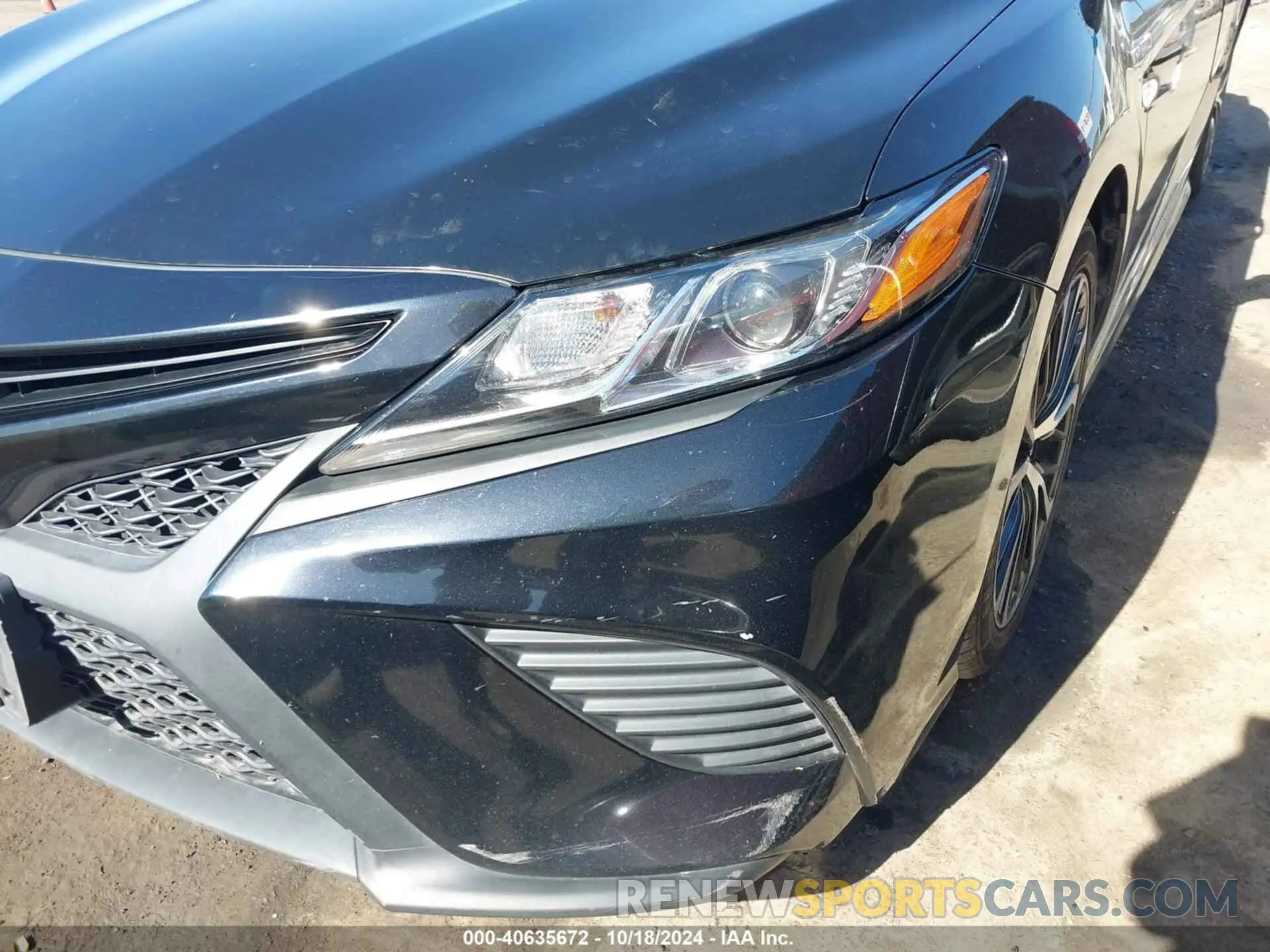18 Photograph of a damaged car 4T1G31AK9LU017240 TOYOTA CAMRY 2020