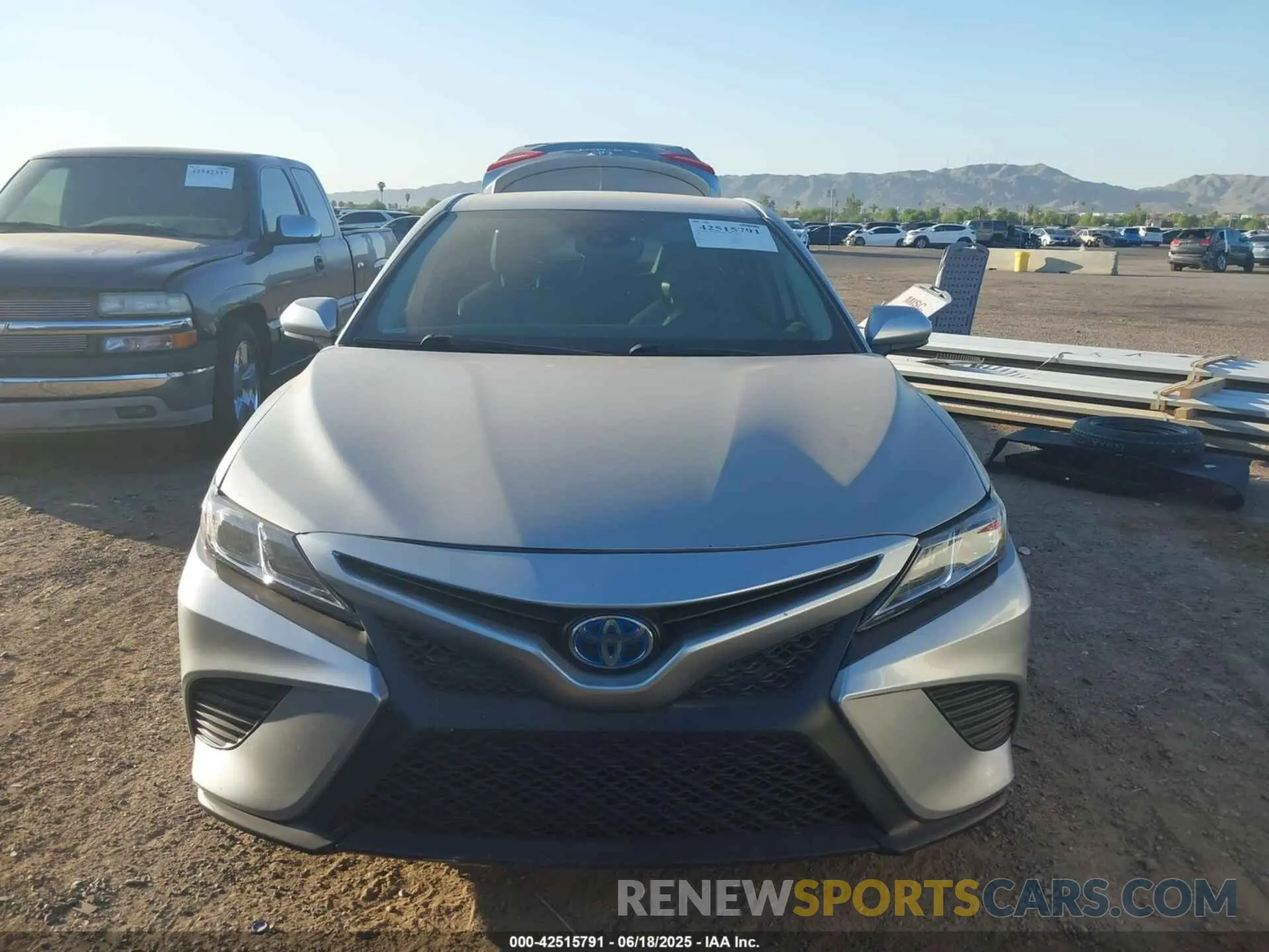 12 Photograph of a damaged car 4T1G31AK9LU544839 TOYOTA CAMRY 2020