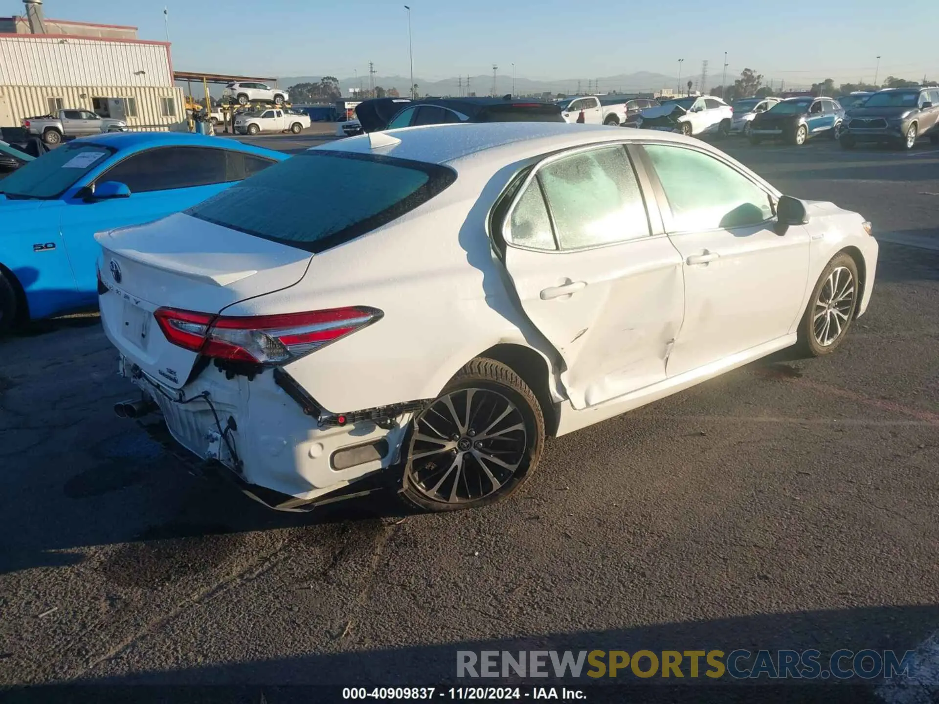 4 Фотография поврежденного автомобиля 4T1G31AKXLU519500 TOYOTA CAMRY 2020