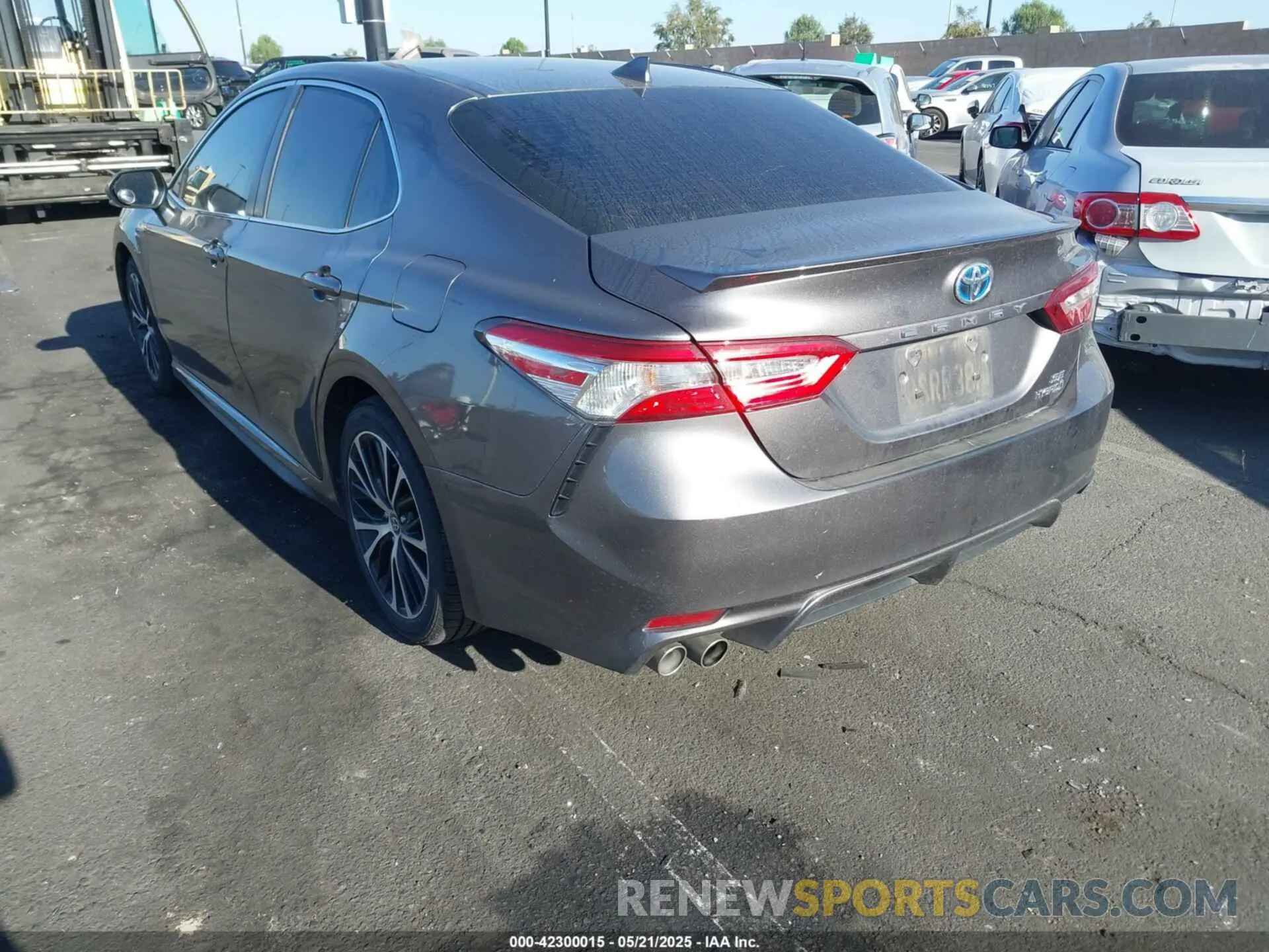 3 Photograph of a damaged car 4T1G31AKXLU539942 TOYOTA CAMRY 2020
