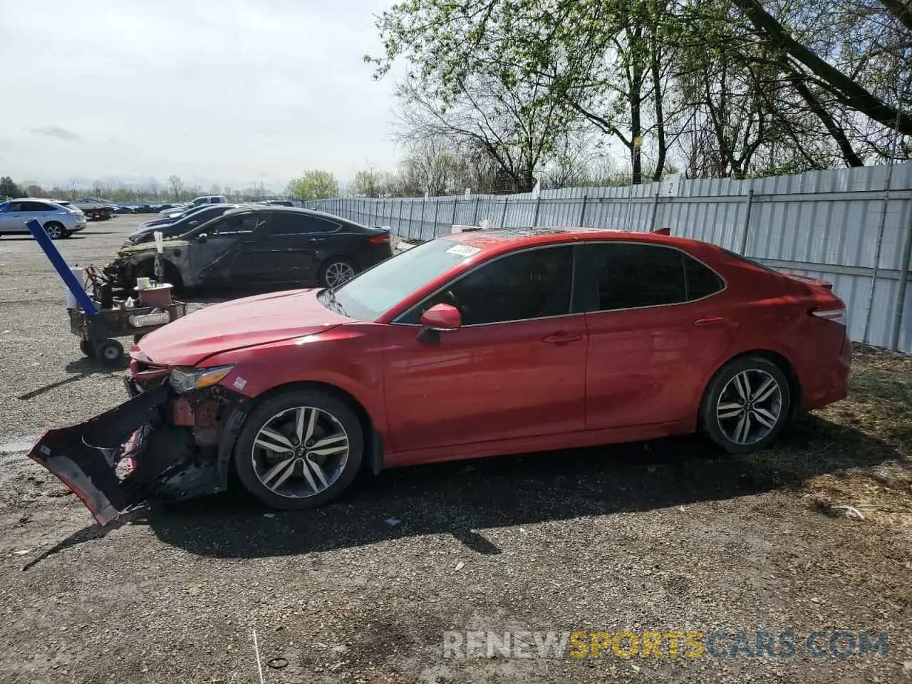 1 Photograph of a damaged car 4T1J11AK2LU360113 TOYOTA CAMRY 2020