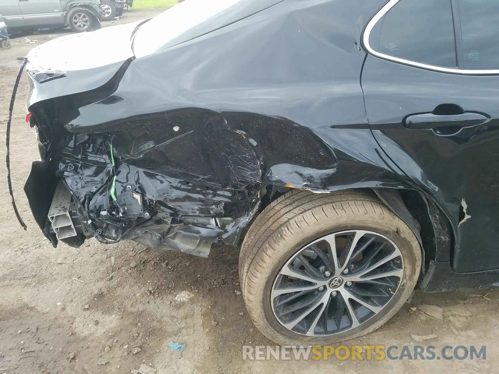 9 Photograph of a damaged car 4T1J11AK3LU949719 TOYOTA CAMRY 2020