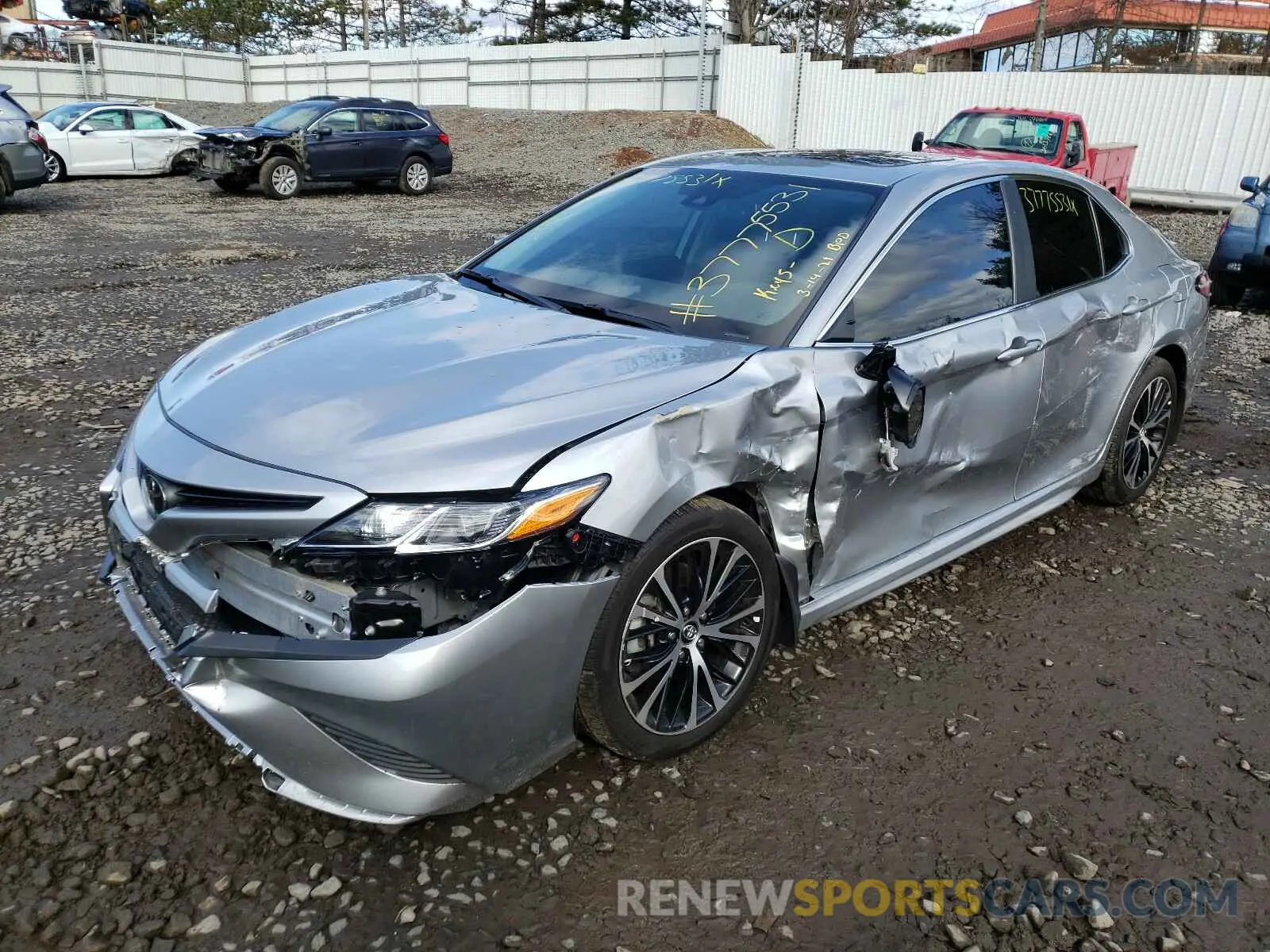 2 Фотография поврежденного автомобиля 4T1J11AK4LU873475 TOYOTA CAMRY 2020