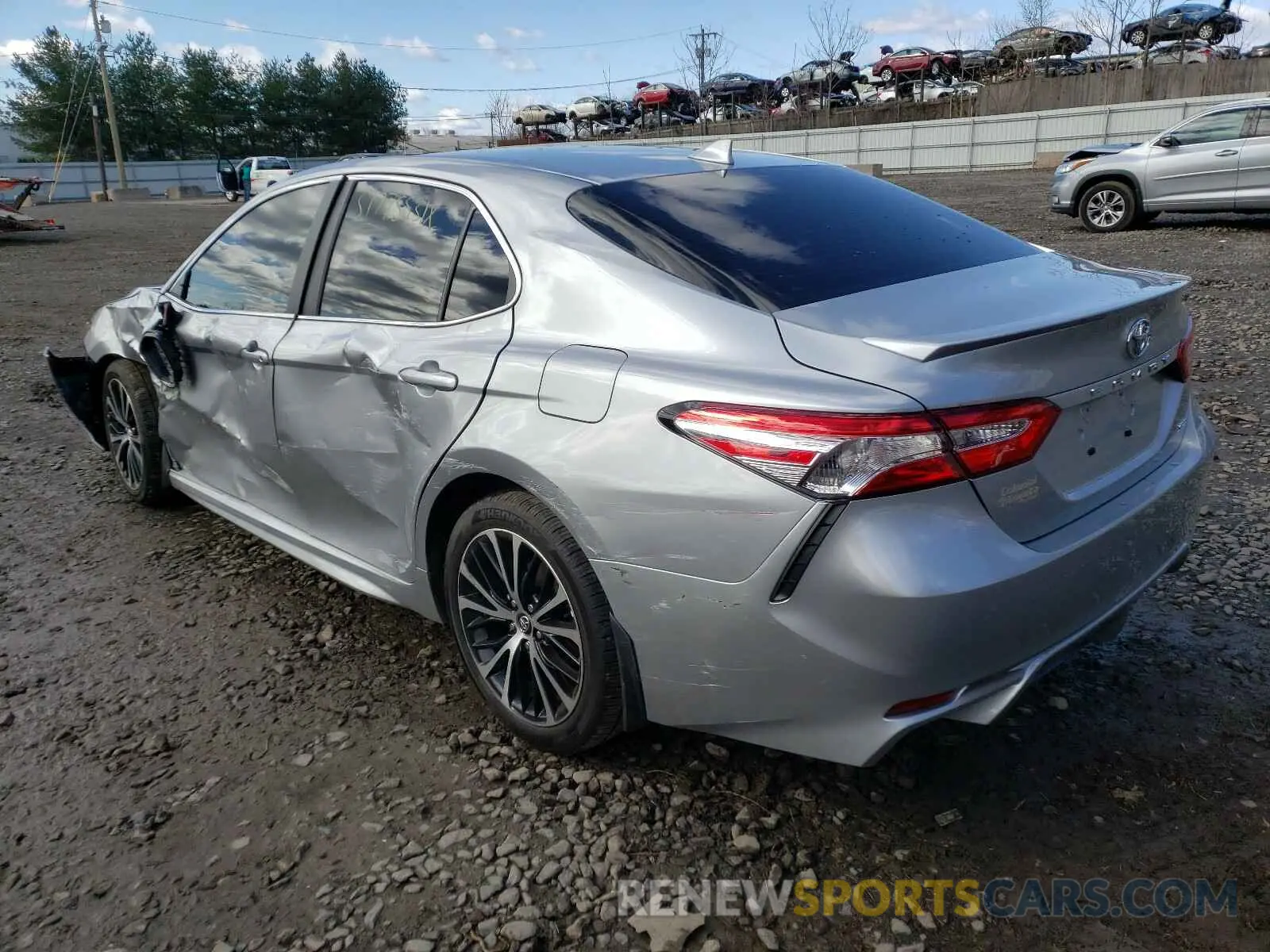 3 Фотография поврежденного автомобиля 4T1J11AK4LU873475 TOYOTA CAMRY 2020