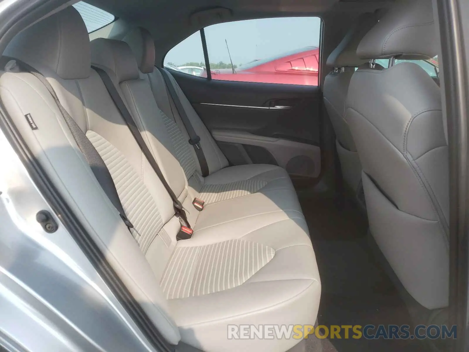 6 Photograph of a damaged car 4T1J11AK6LU308158 TOYOTA CAMRY 2020