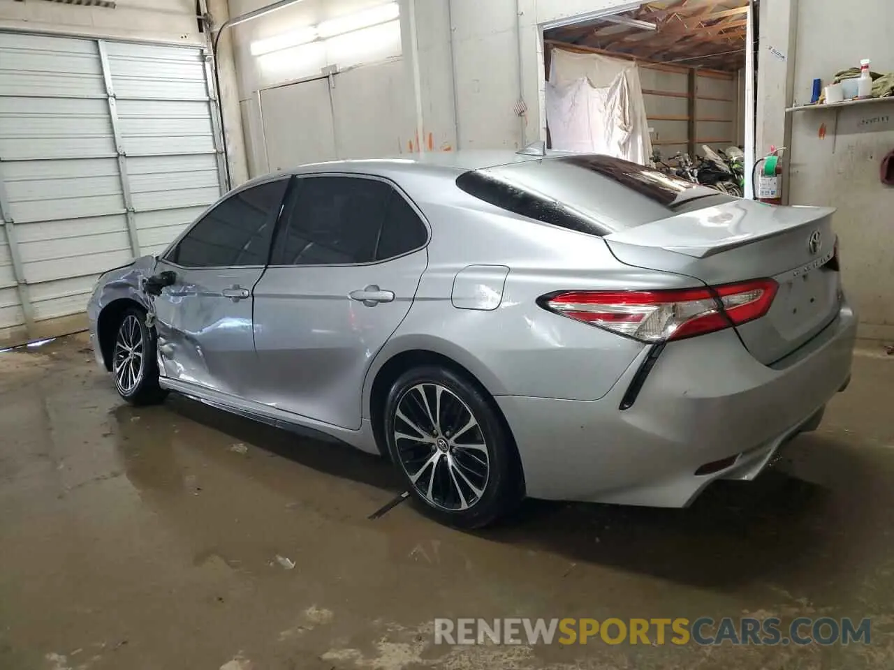 2 Photograph of a damaged car 4T1J11AK6LU858363 TOYOTA CAMRY 2020