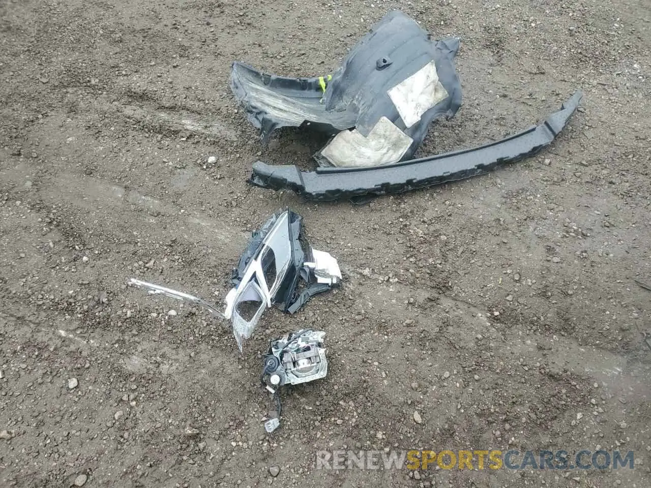 12 Photograph of a damaged car 4T1J11AK8LU939672 TOYOTA CAMRY 2020