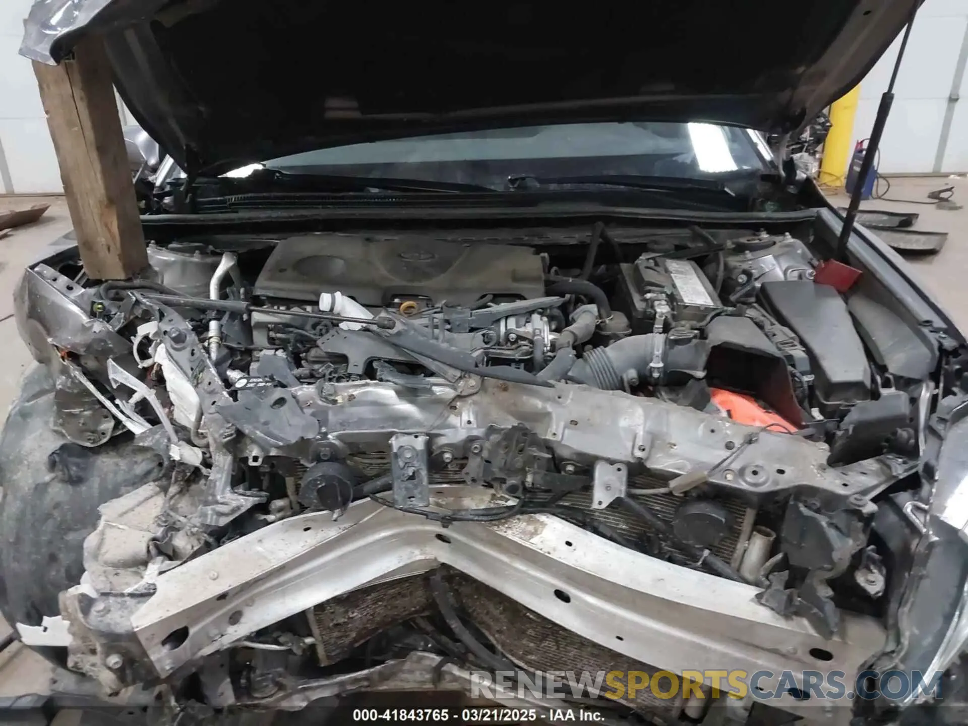 10 Photograph of a damaged car 4T1J11AKXLU922887 TOYOTA CAMRY 2020