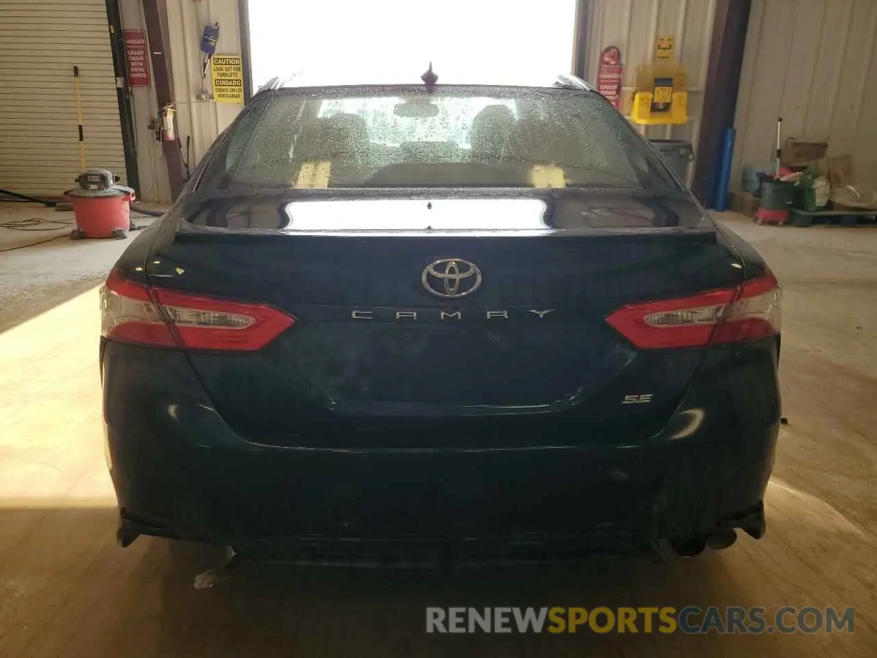 6 Фотография поврежденного автомобиля 4T1J11AKXLU986542 TOYOTA CAMRY 2020
